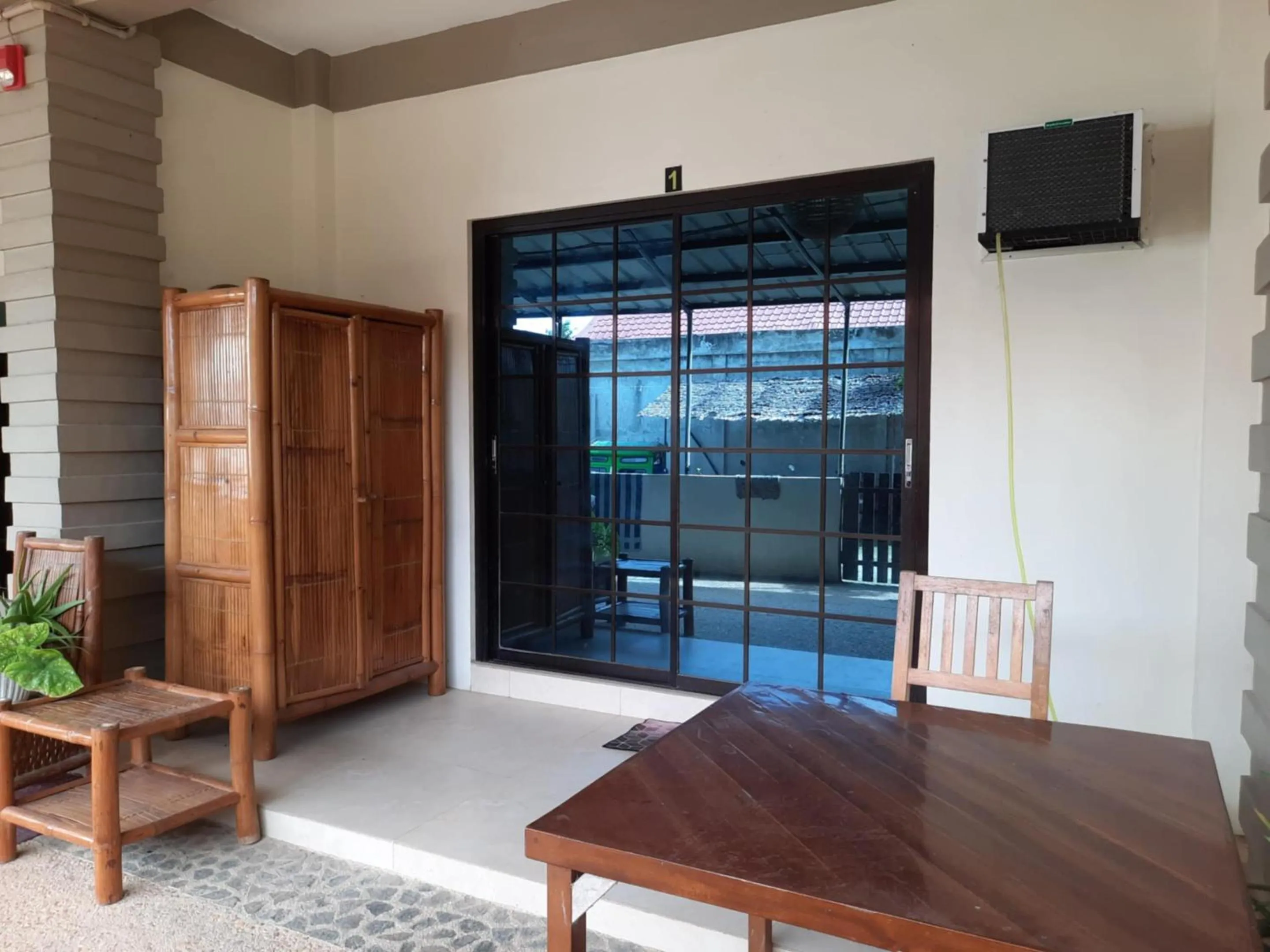 Stanley House Seaview Apartments