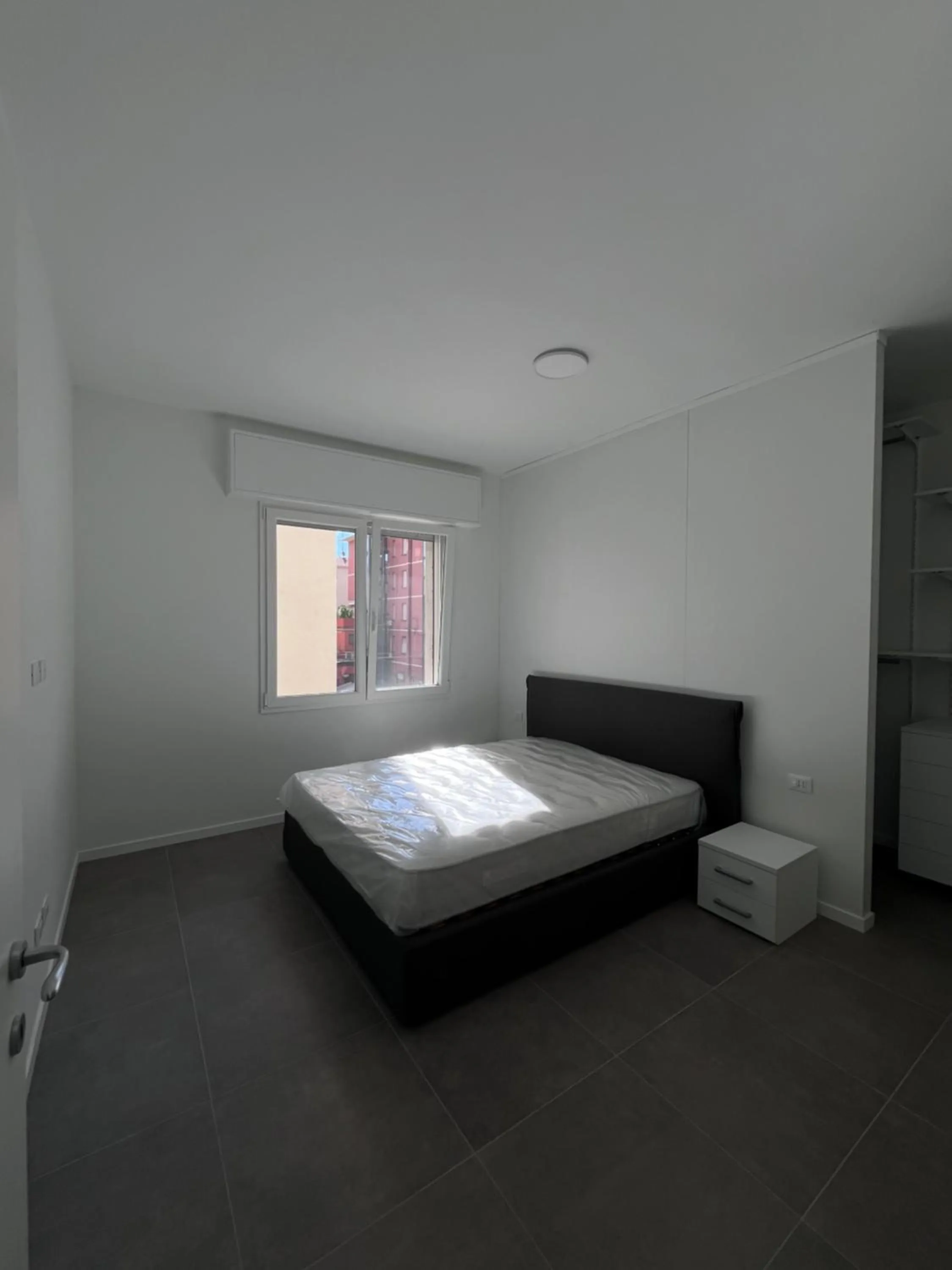 Bedroom, Bed in Dealuna Motel