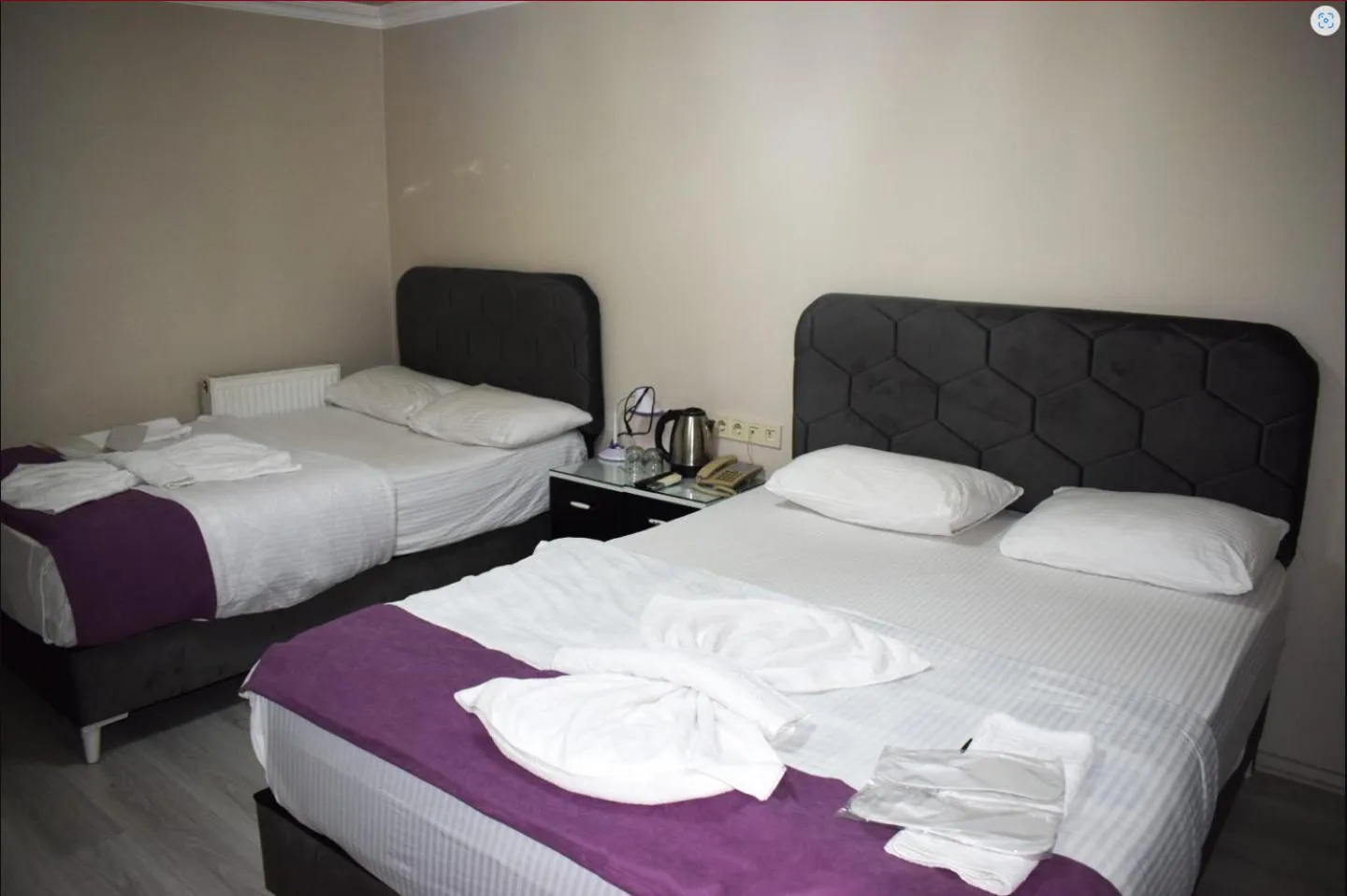Photo of the whole room, Bed in Kümbet Hotel