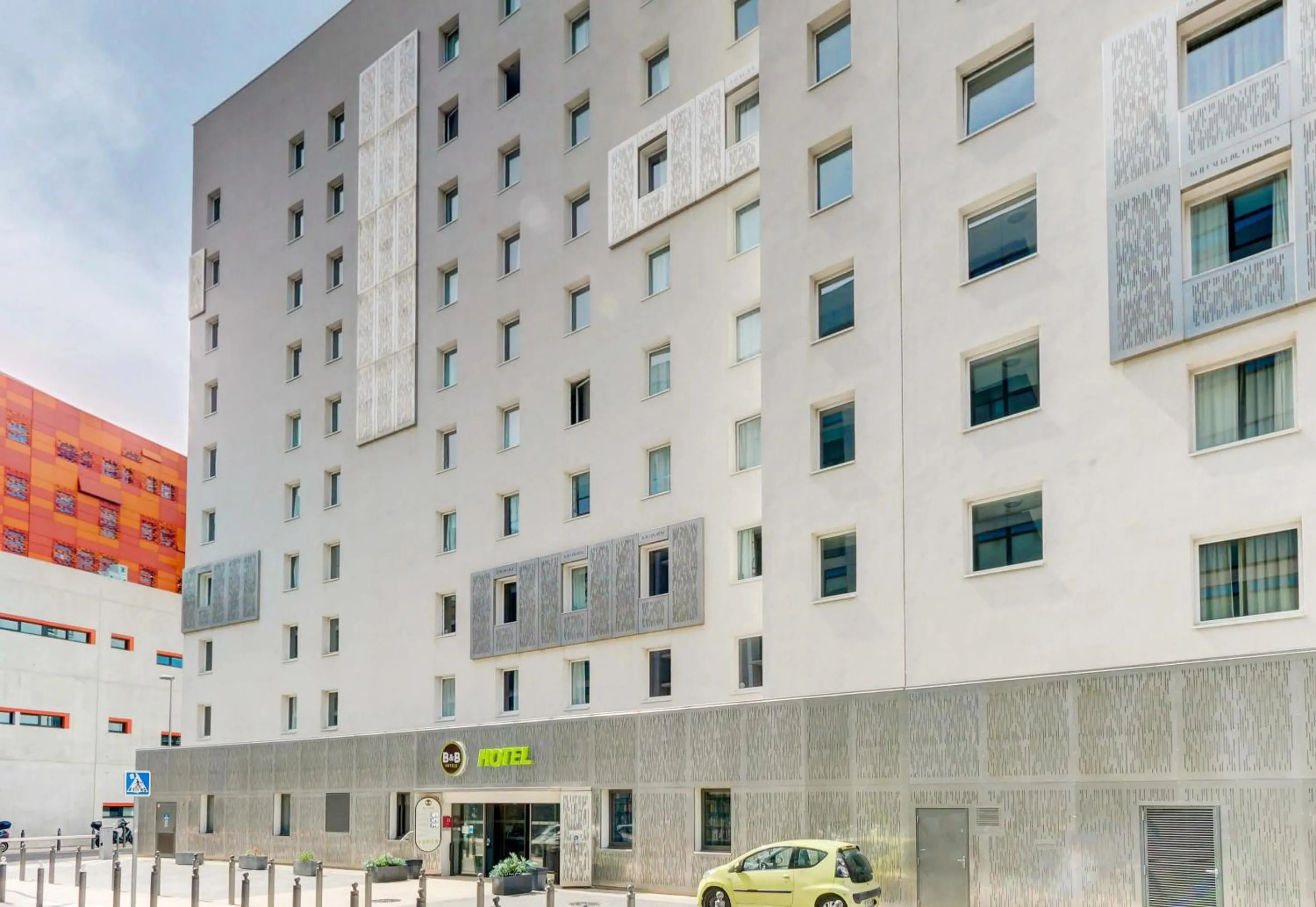 Property building in B&B HOTEL Marseille Prado Vélodrome