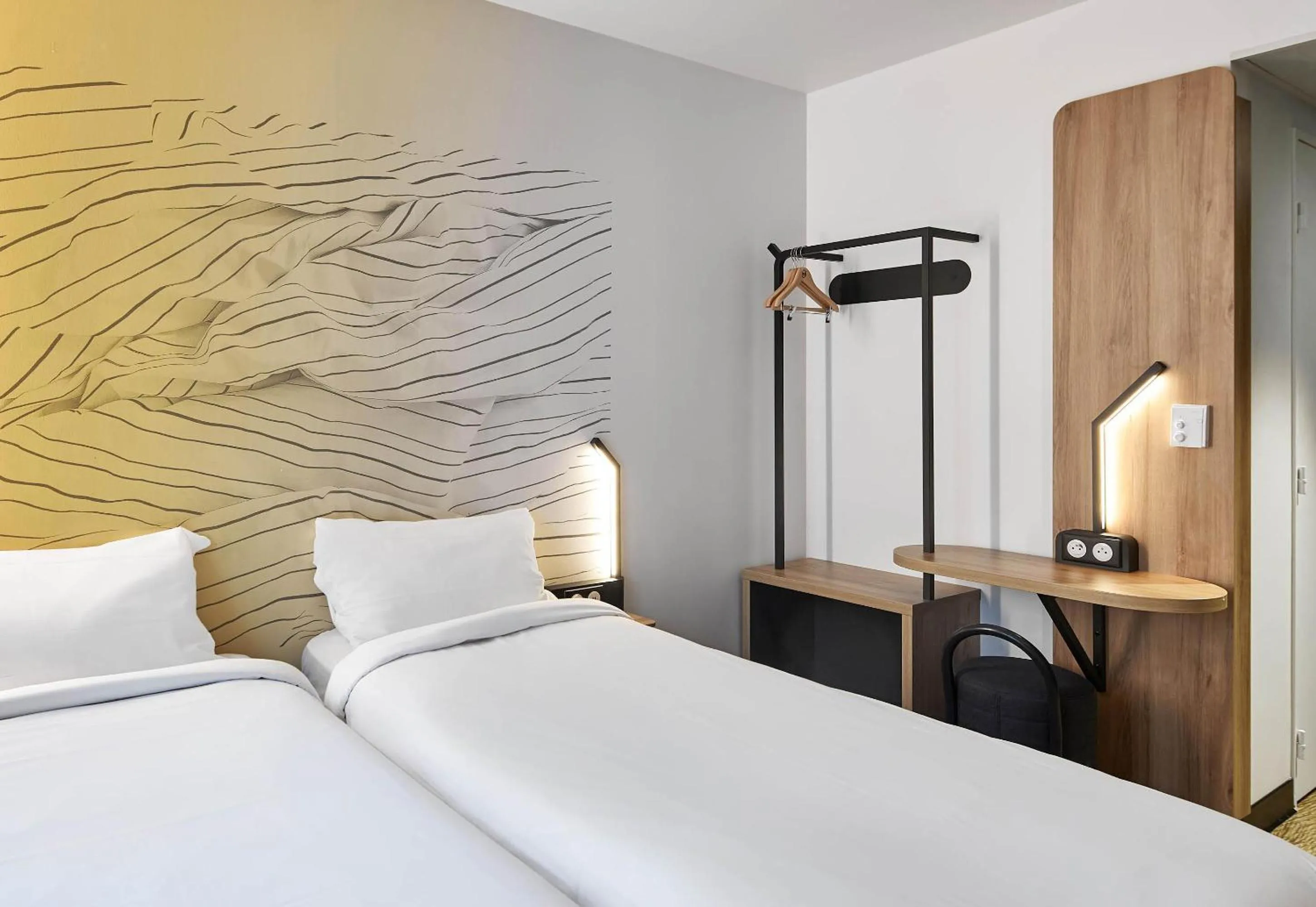 Photo of the whole room, Bed in B&B HOTEL Marseille Prado Vélodrome