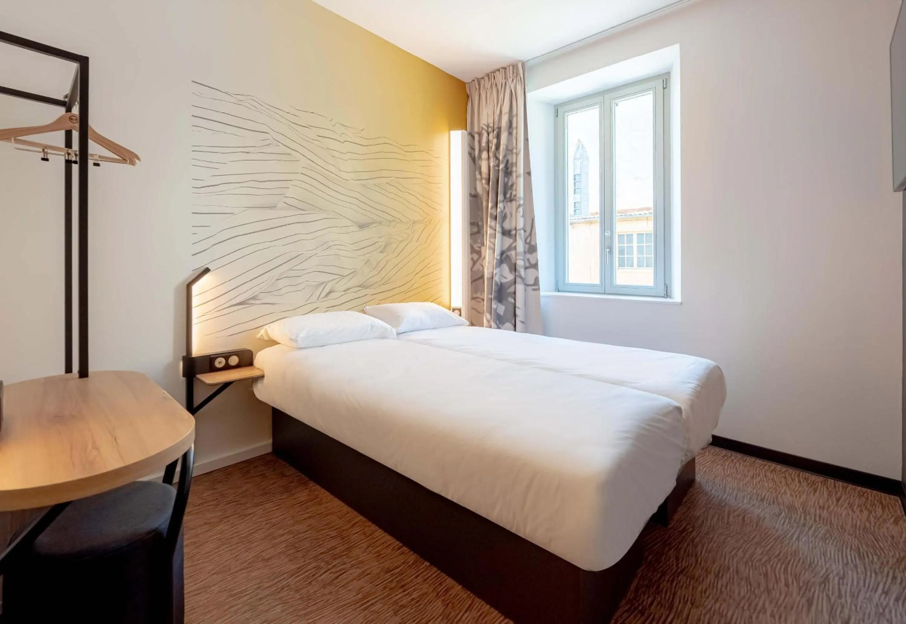 Photo of the whole room, Bed in B&B HOTEL Marseille Prado Vélodrome