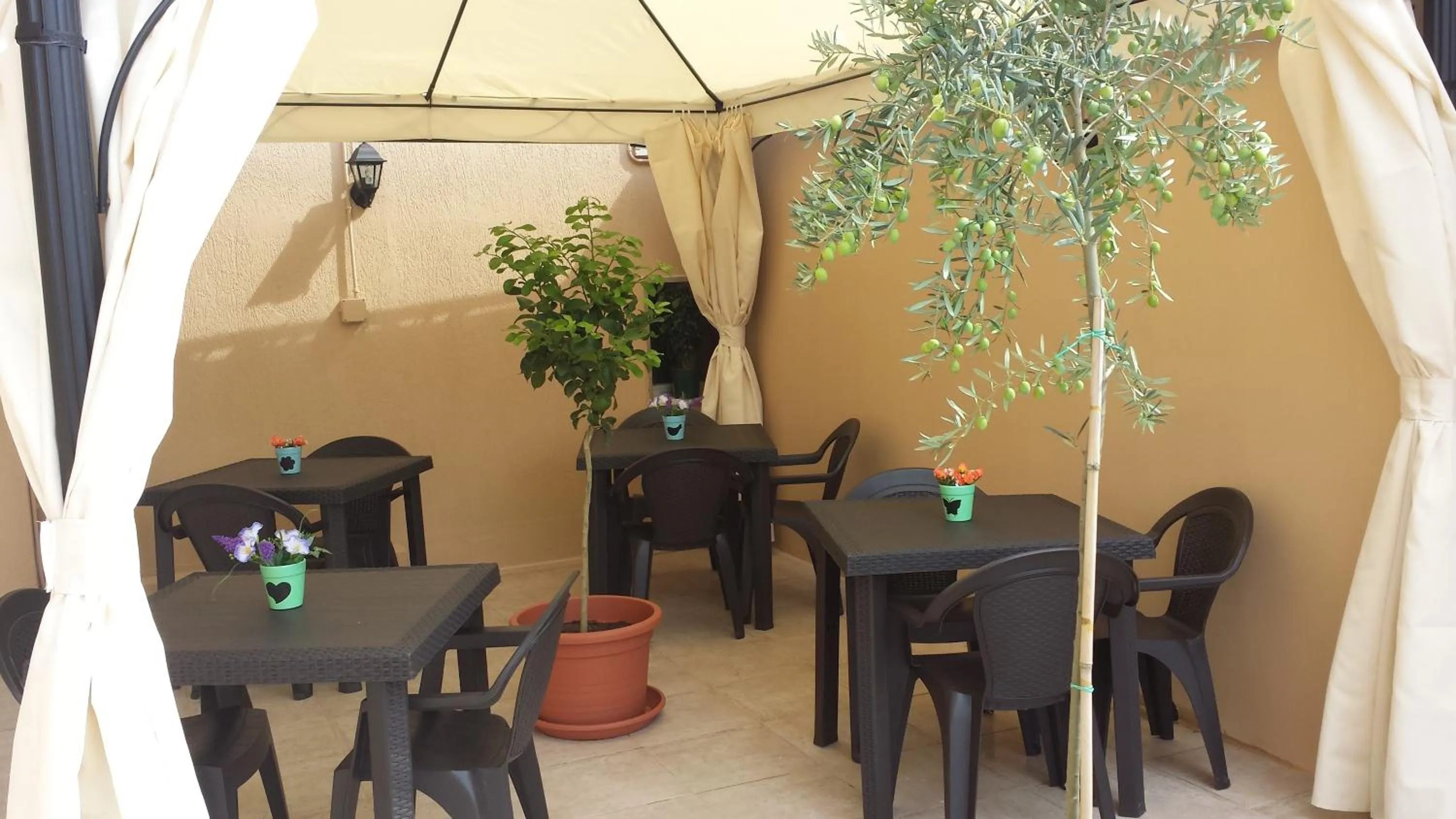 Patio in Affittacamere Il Terrazzo Di Archimede