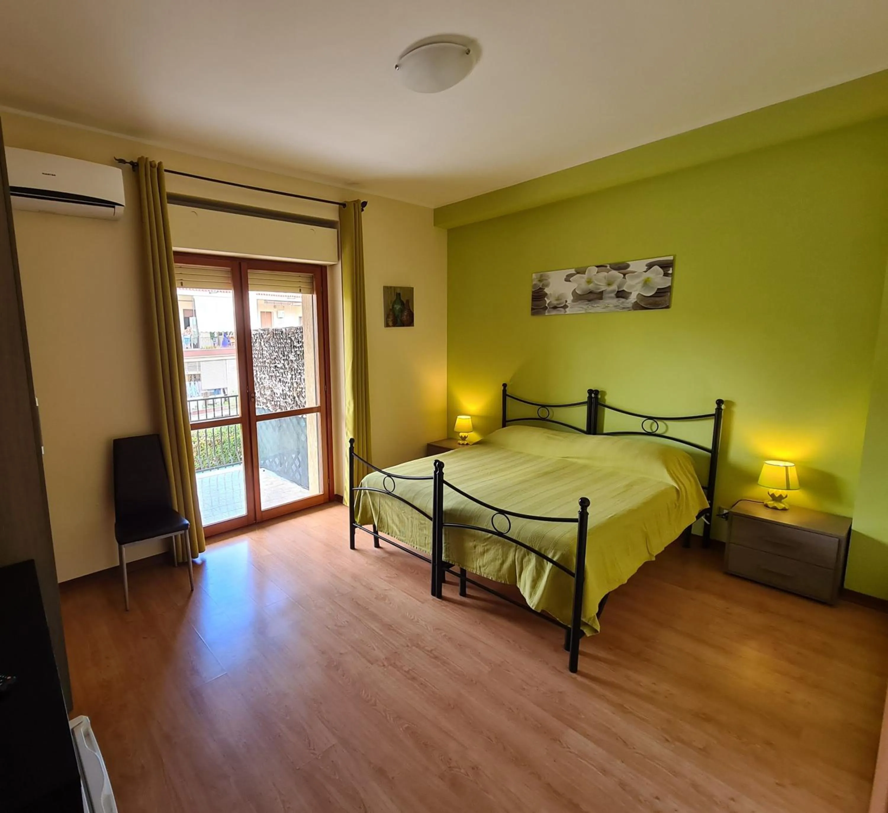 Photo of the whole room, Bed in Affittacamere Il Terrazzo Di Archimede