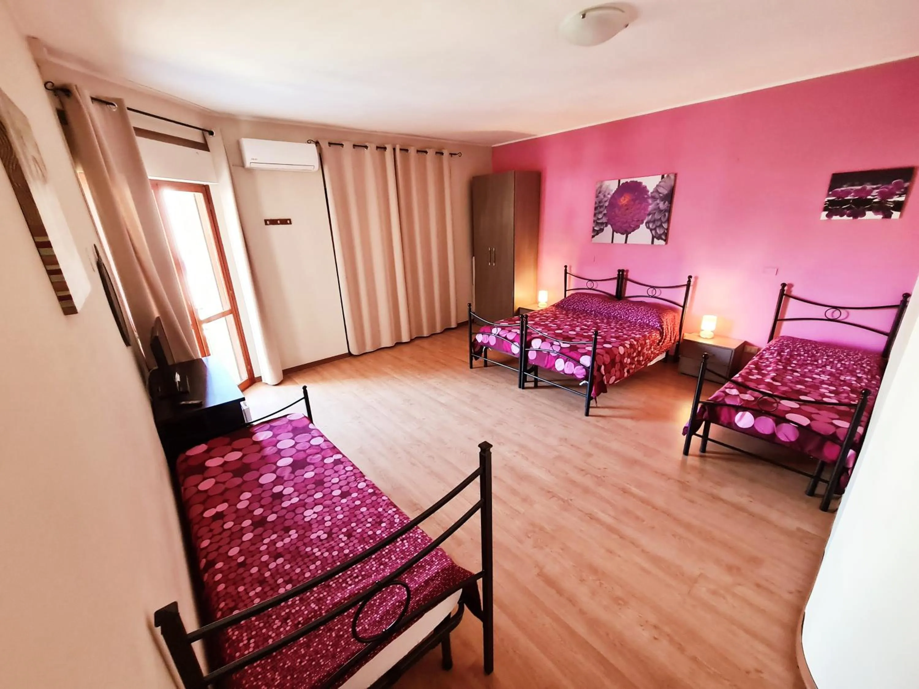 Photo of the whole room, Bed in Affittacamere Il Terrazzo Di Archimede