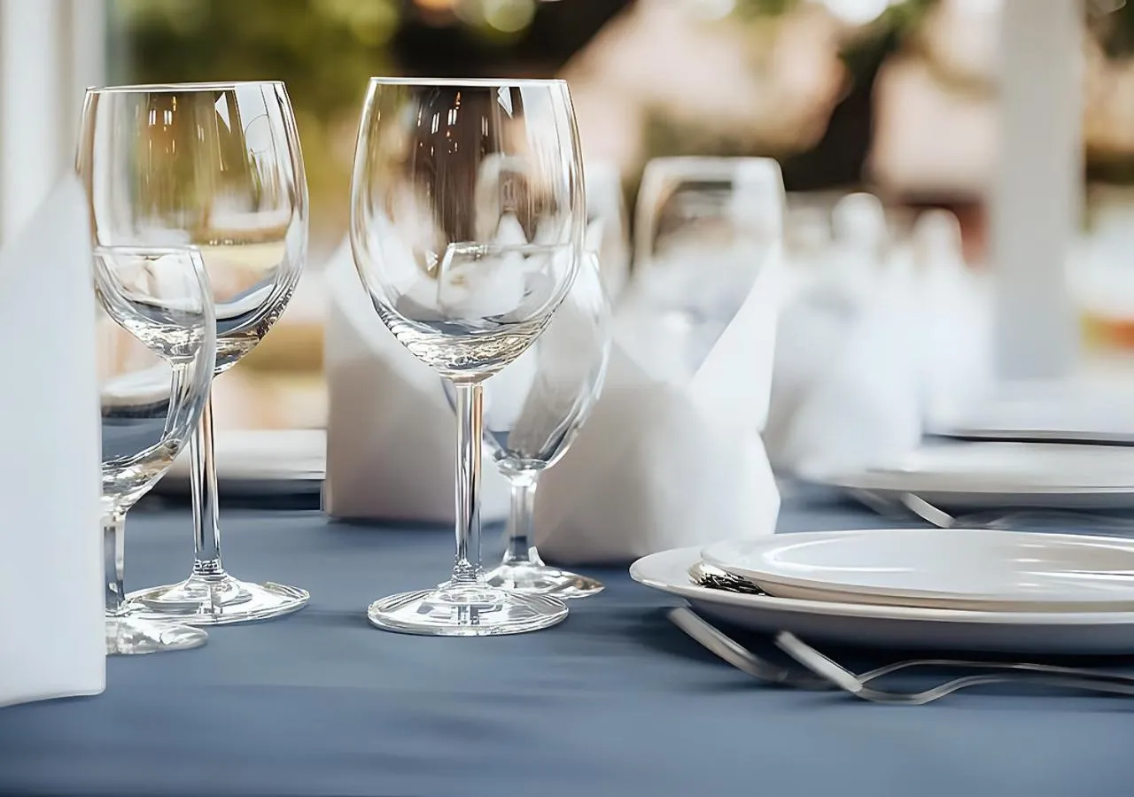 Restaurant/places to eat in Valla Folkhögskola