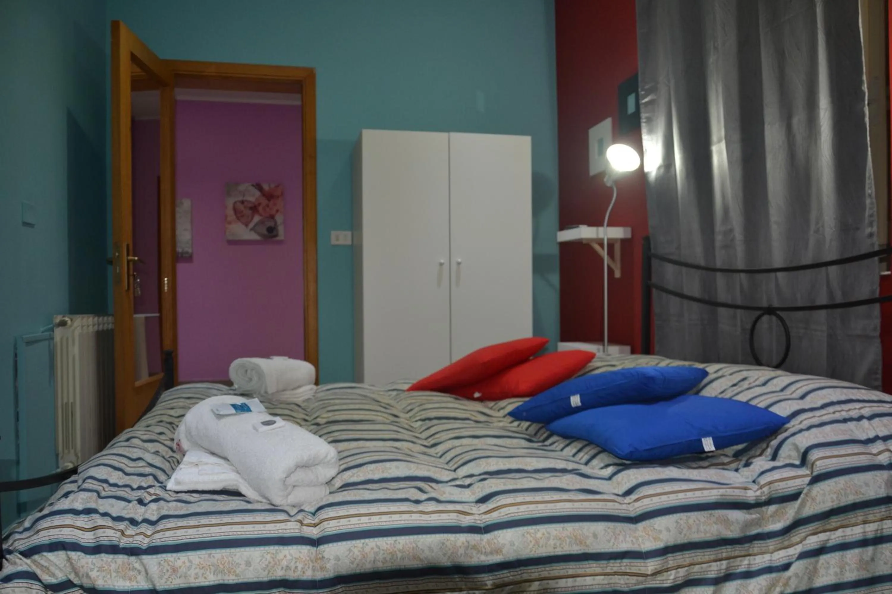 Bedroom, Bed in Bed Relax Etnaview