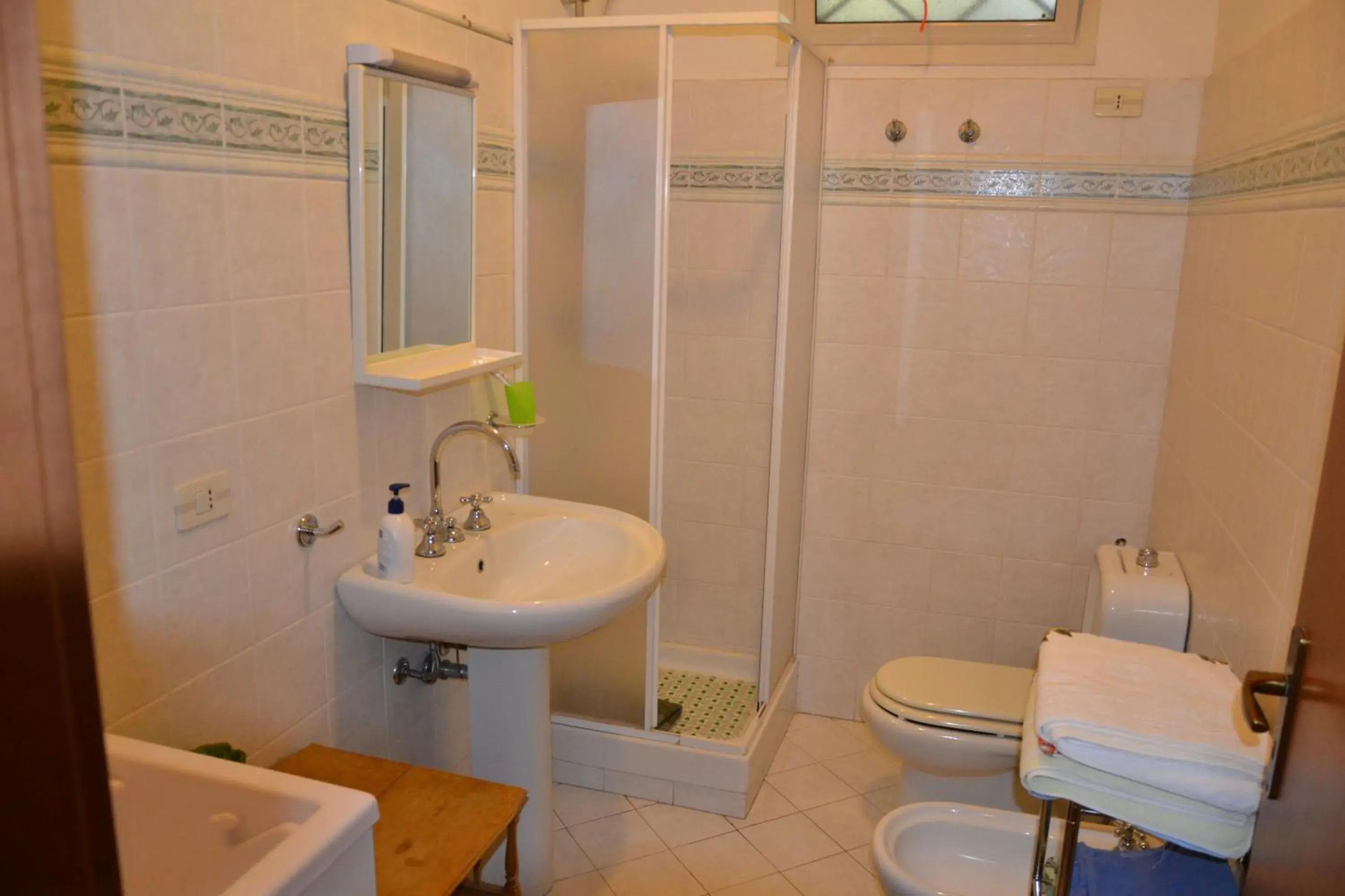 Double Room with Private Bathroom in Bed Relax Etnaview Double Room with Private Bathroom in Bed Relax Etnaview