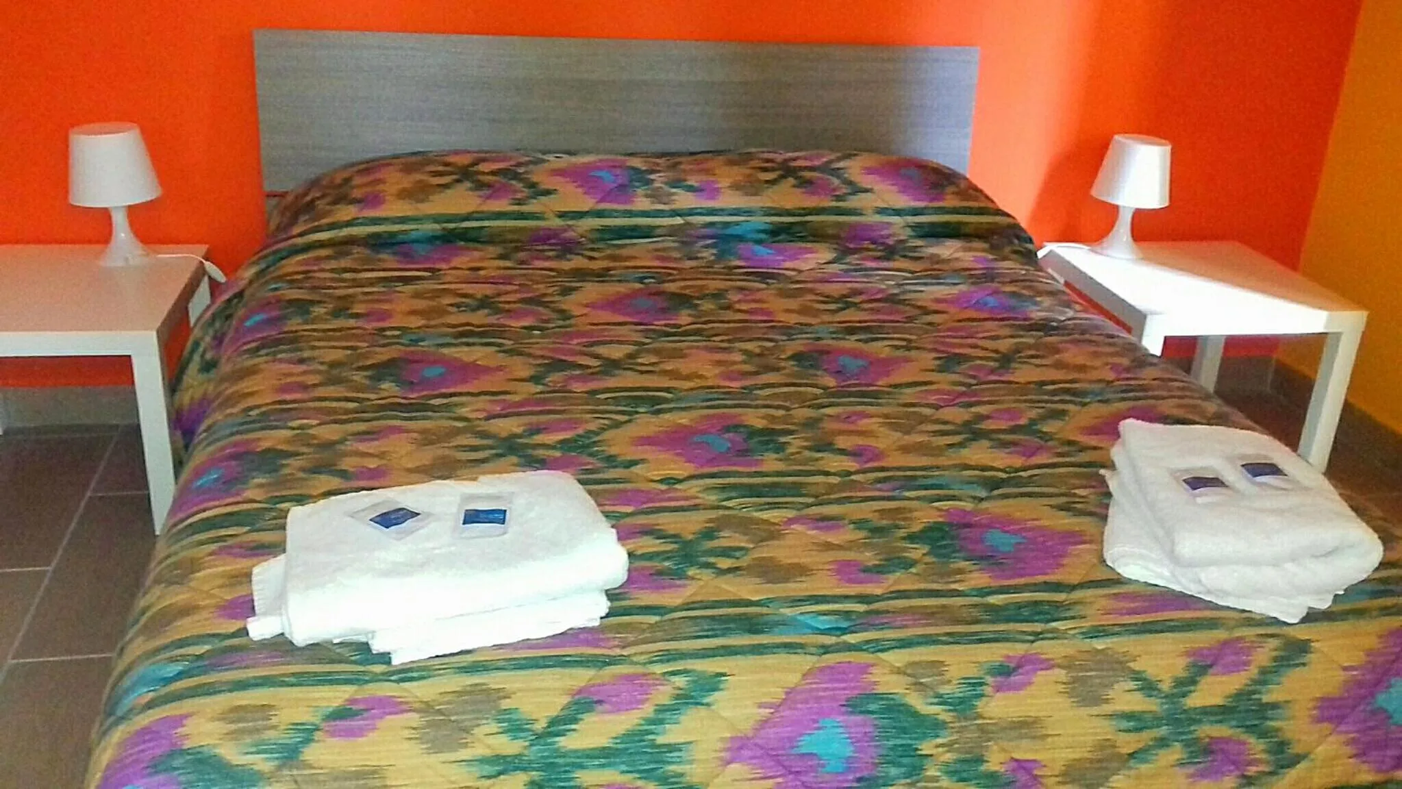 Bedroom, Bed in Bed Relax Etnaview