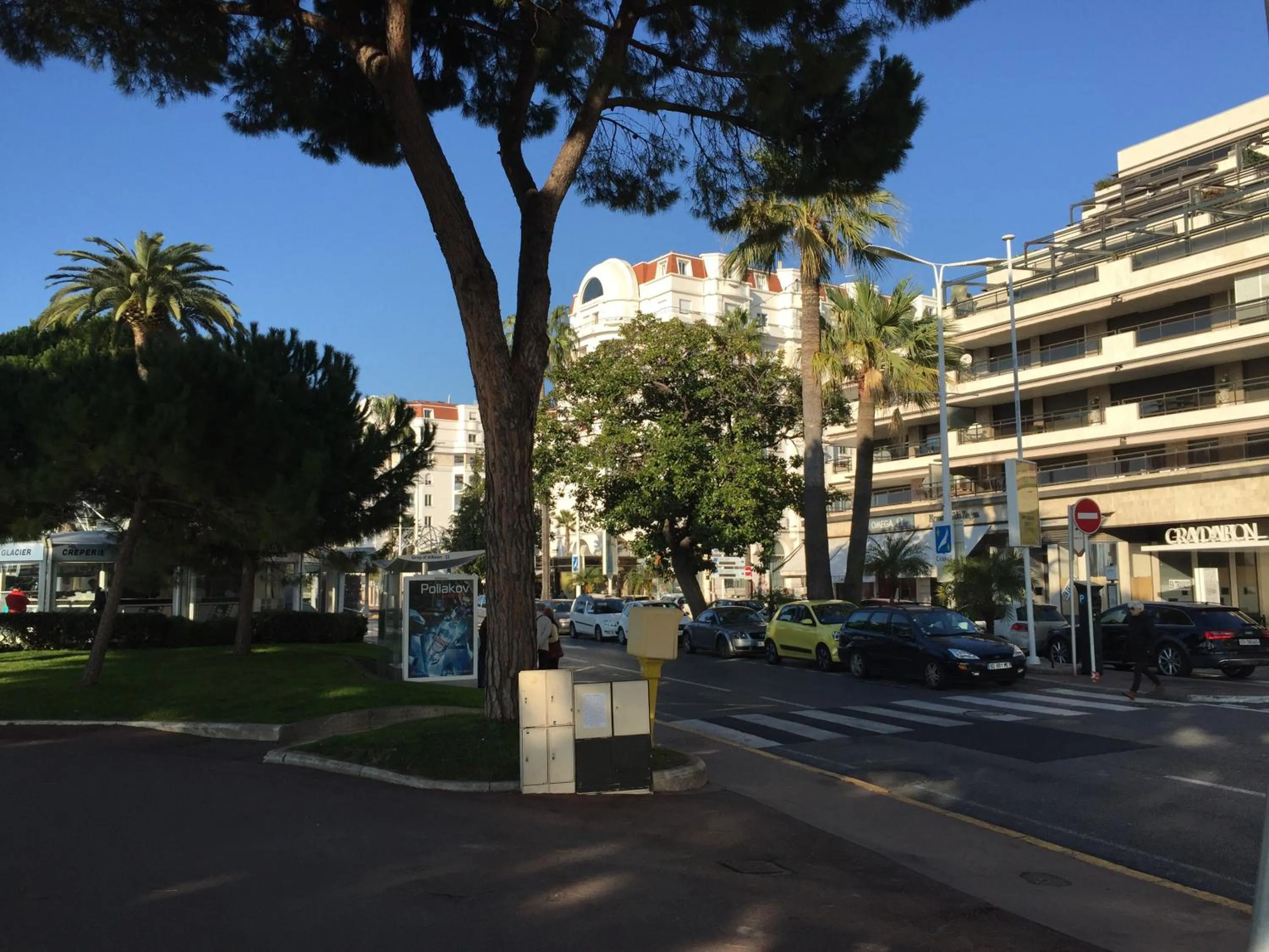 Gray d' Albion Apartment