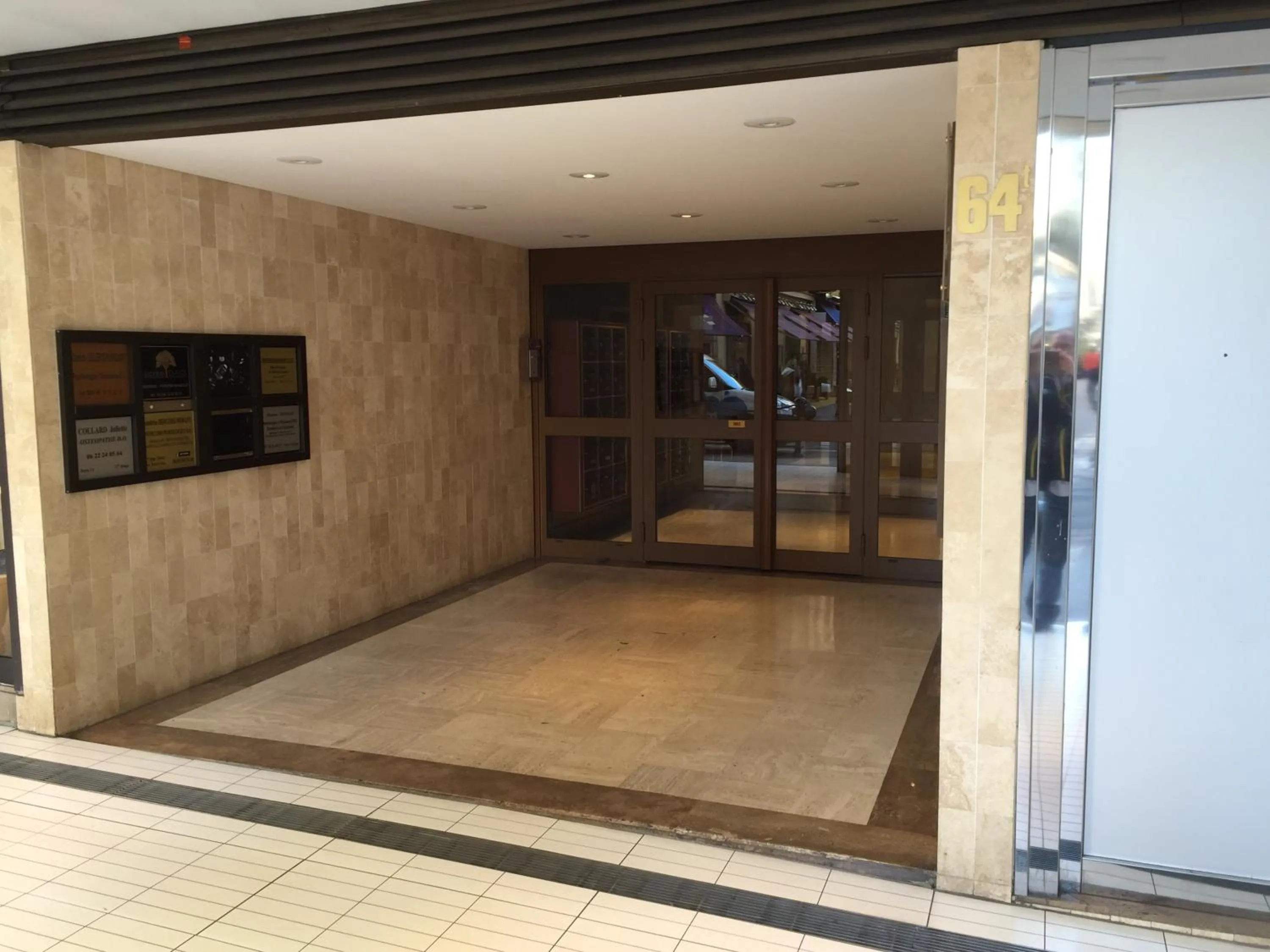 Facade/entrance in Gray d' Albion Apartment
