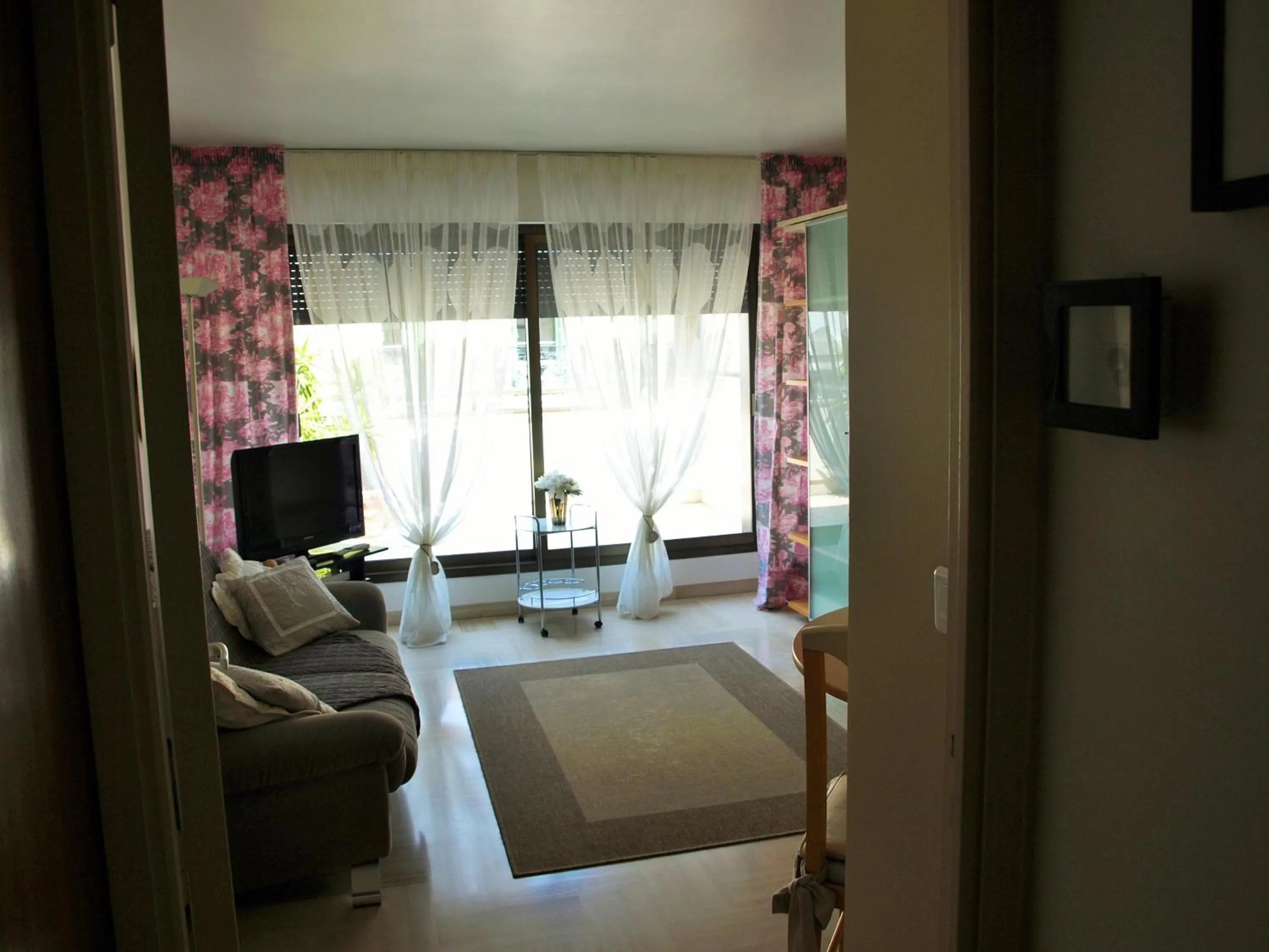 Gray d' Albion Apartment