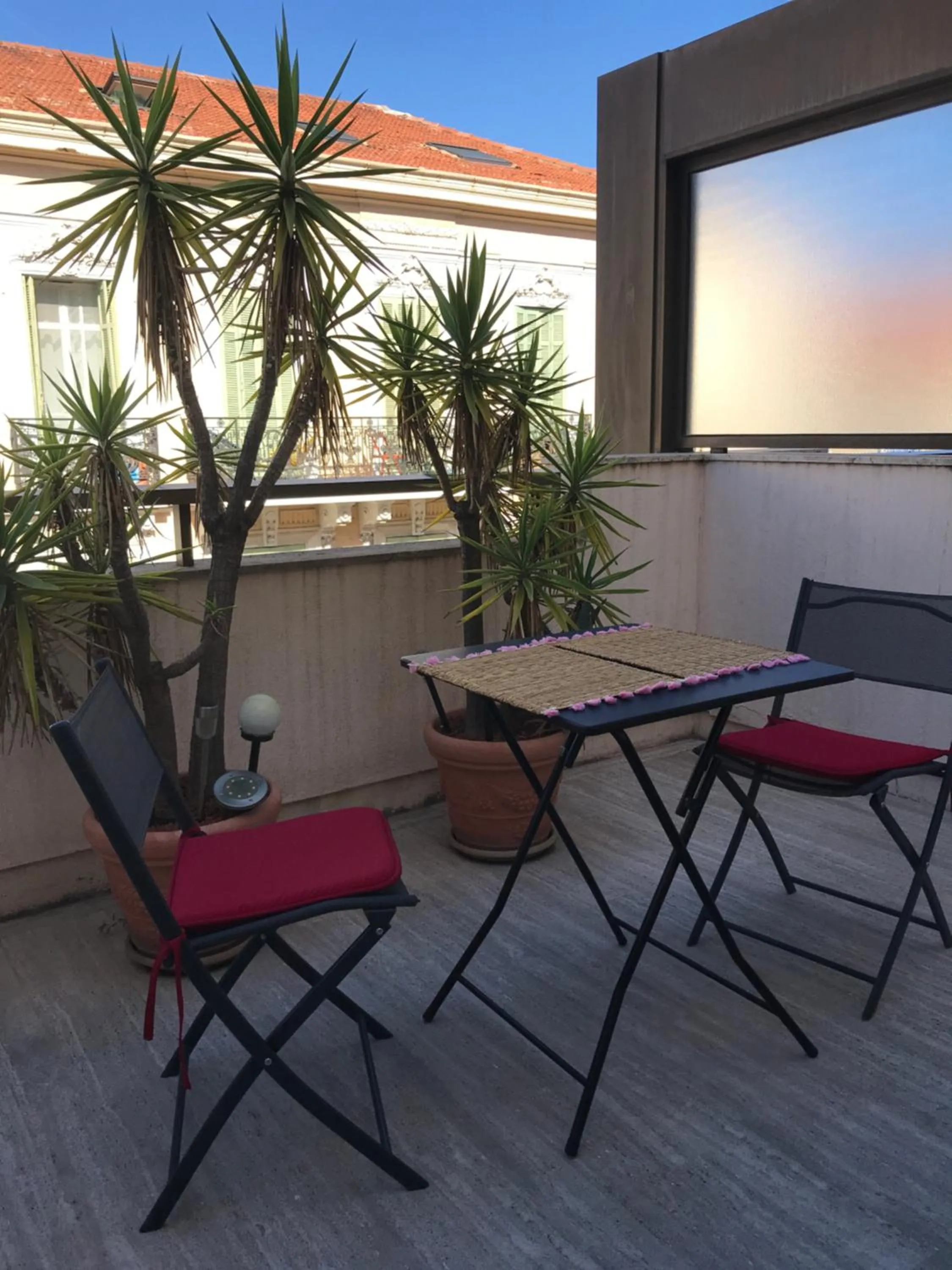 Gray d' Albion Apartment