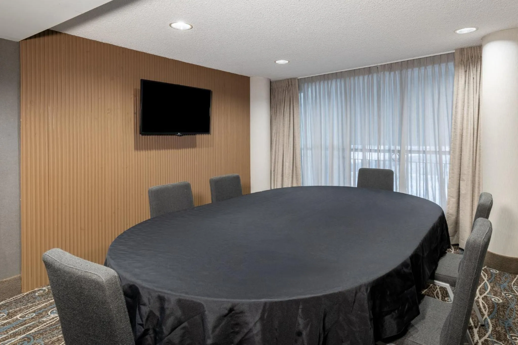 Meeting/conference room in Candlewood Suites London South by IHG