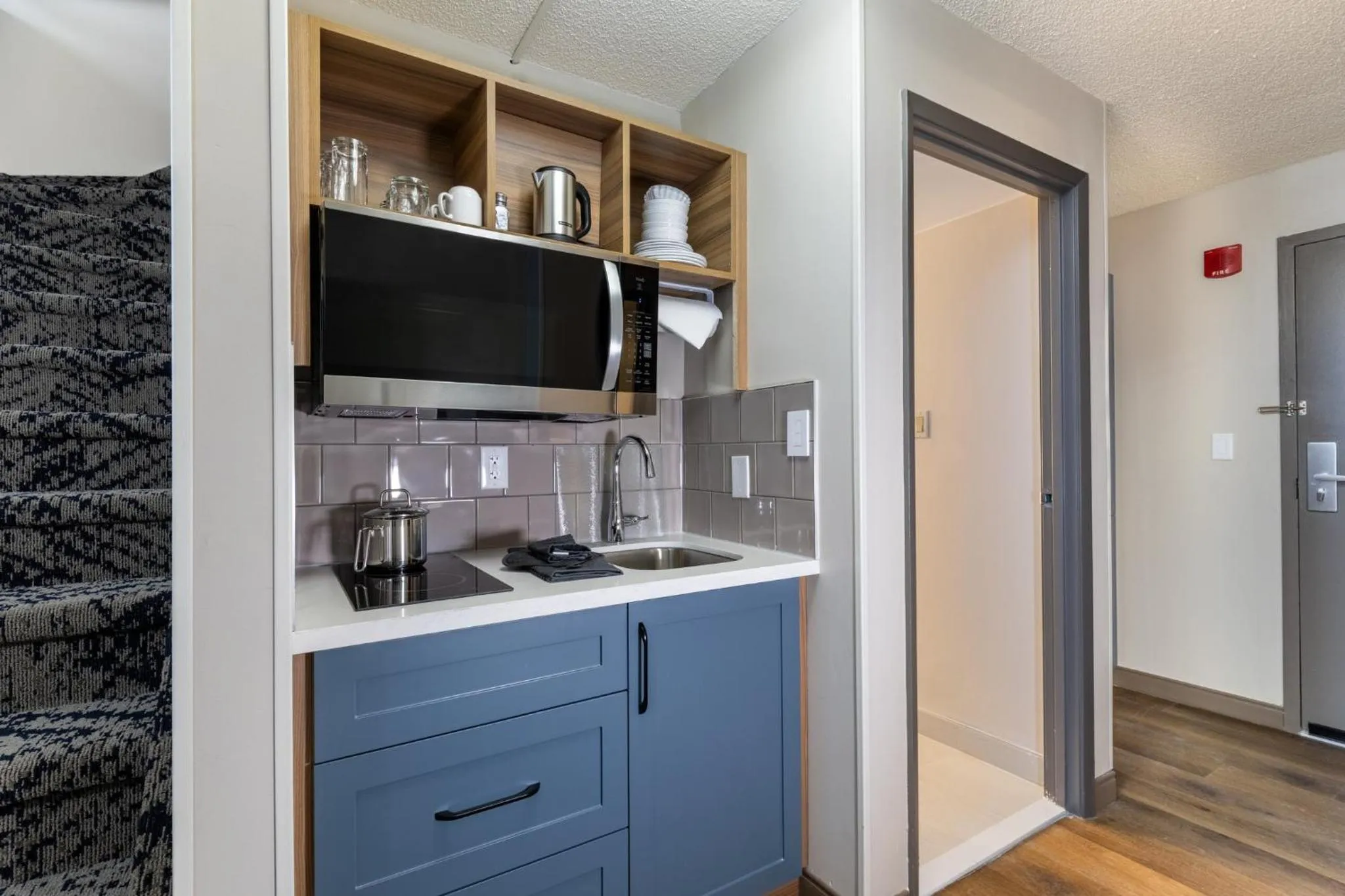 Photo of the whole room in Candlewood Suites London South by IHG