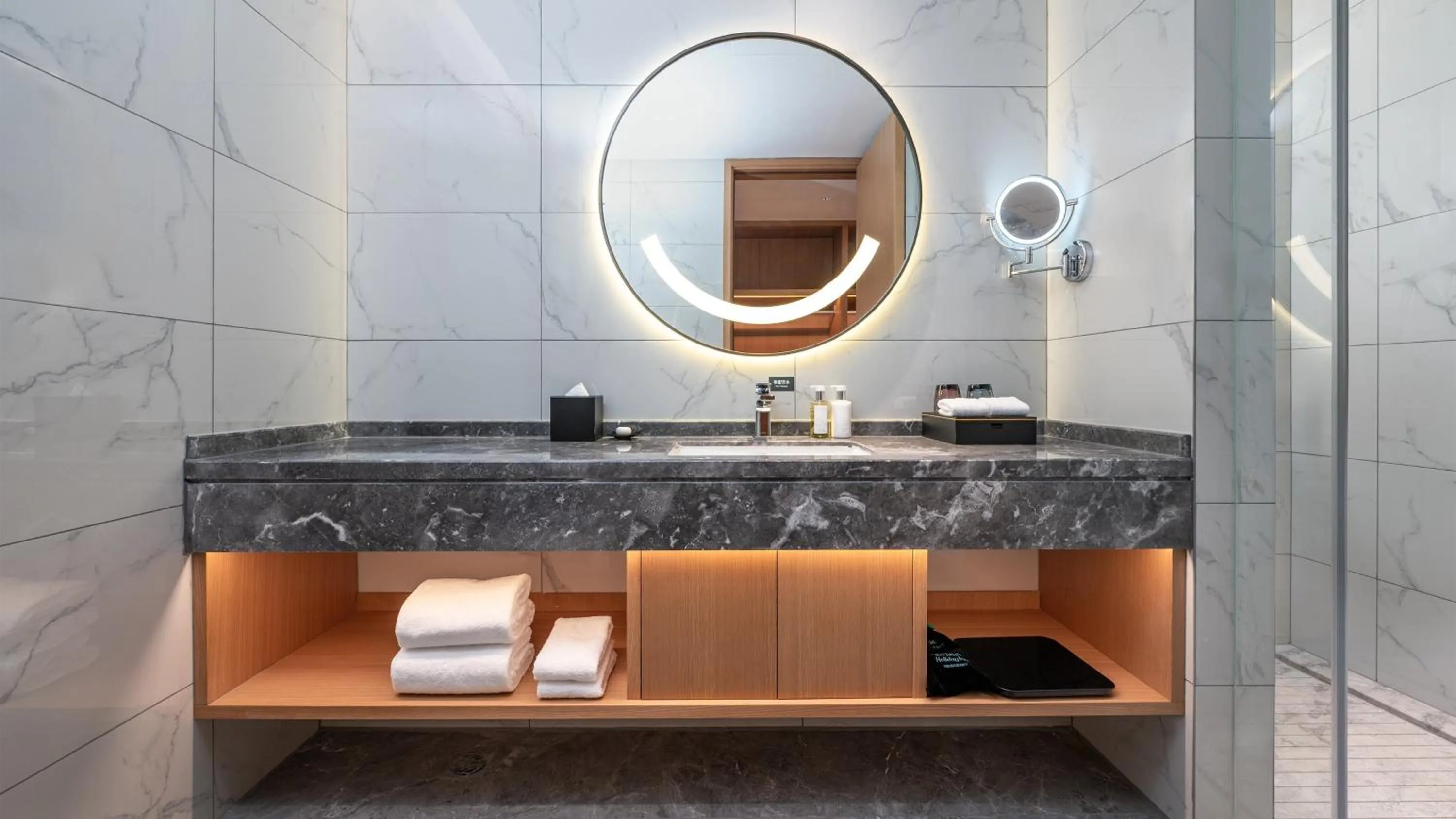 Photo of the whole room in Holiday Inn Weinan High-Tech Zone by IHG