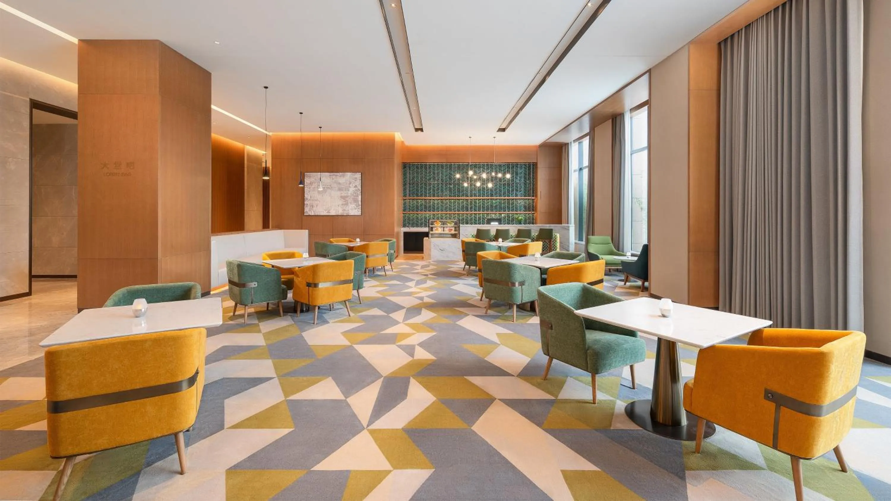 Lounge or bar in Holiday Inn Weinan High-Tech Zone by IHG