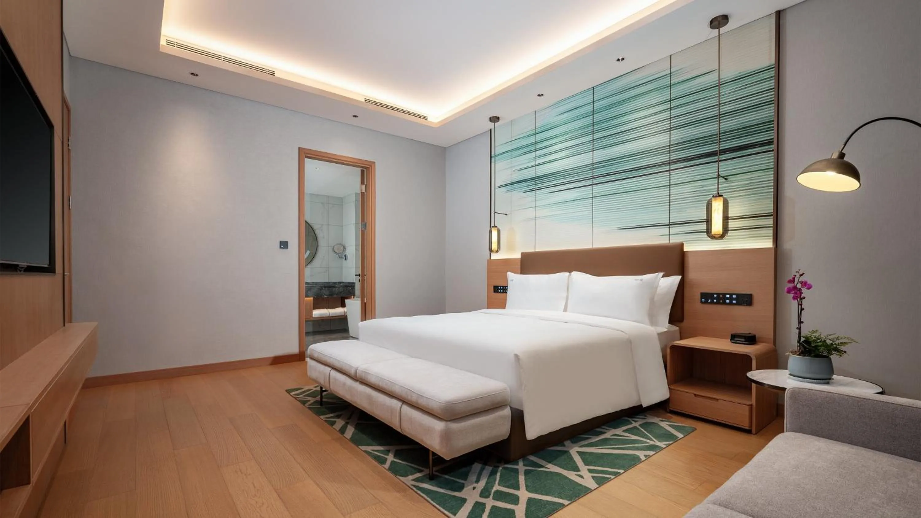 Photo of the whole room, Bed in Holiday Inn Weinan High-Tech Zone by IHG