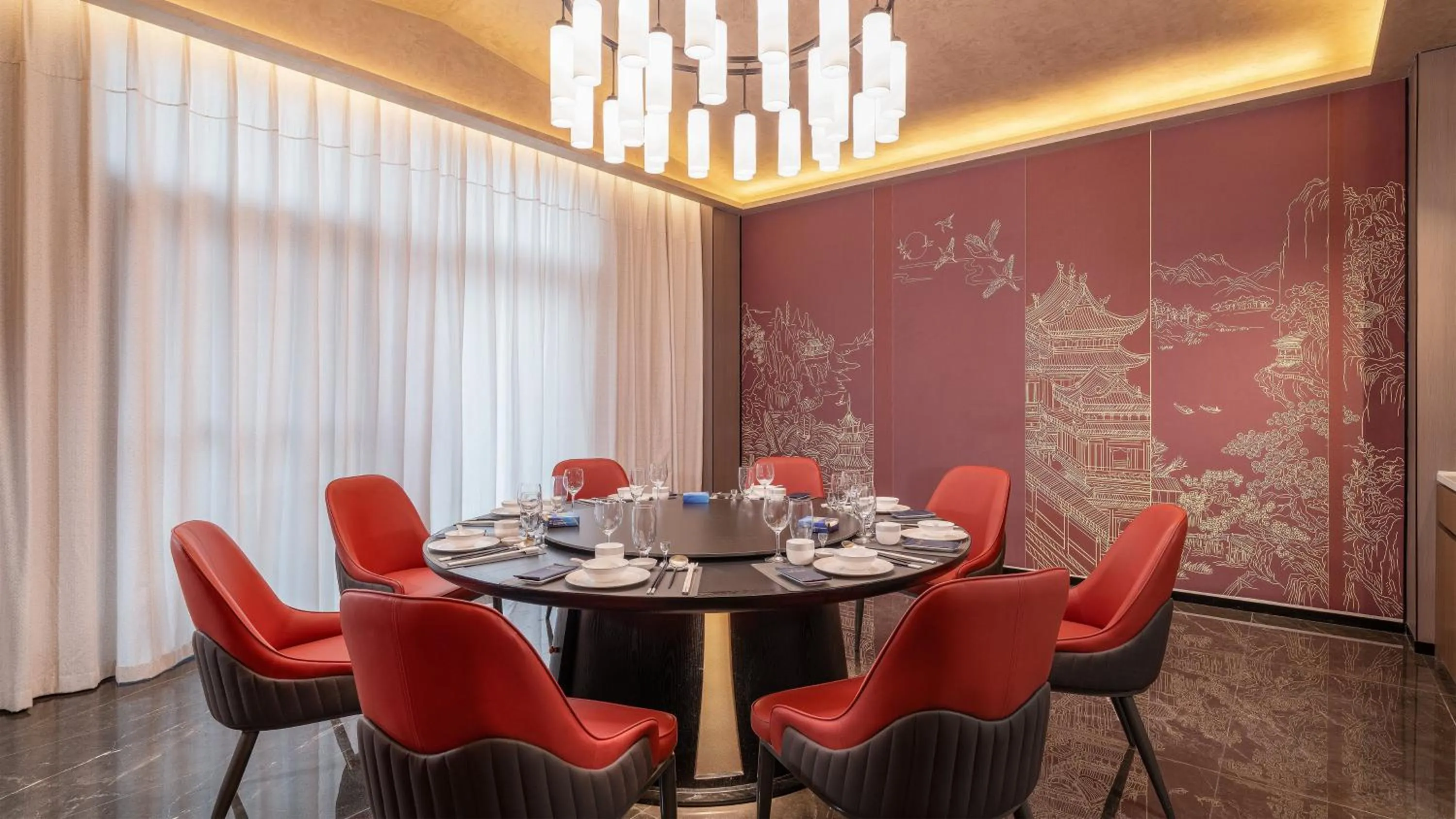 Restaurant/places to eat in Holiday Inn Express Kunming Yiliang Center by IHG