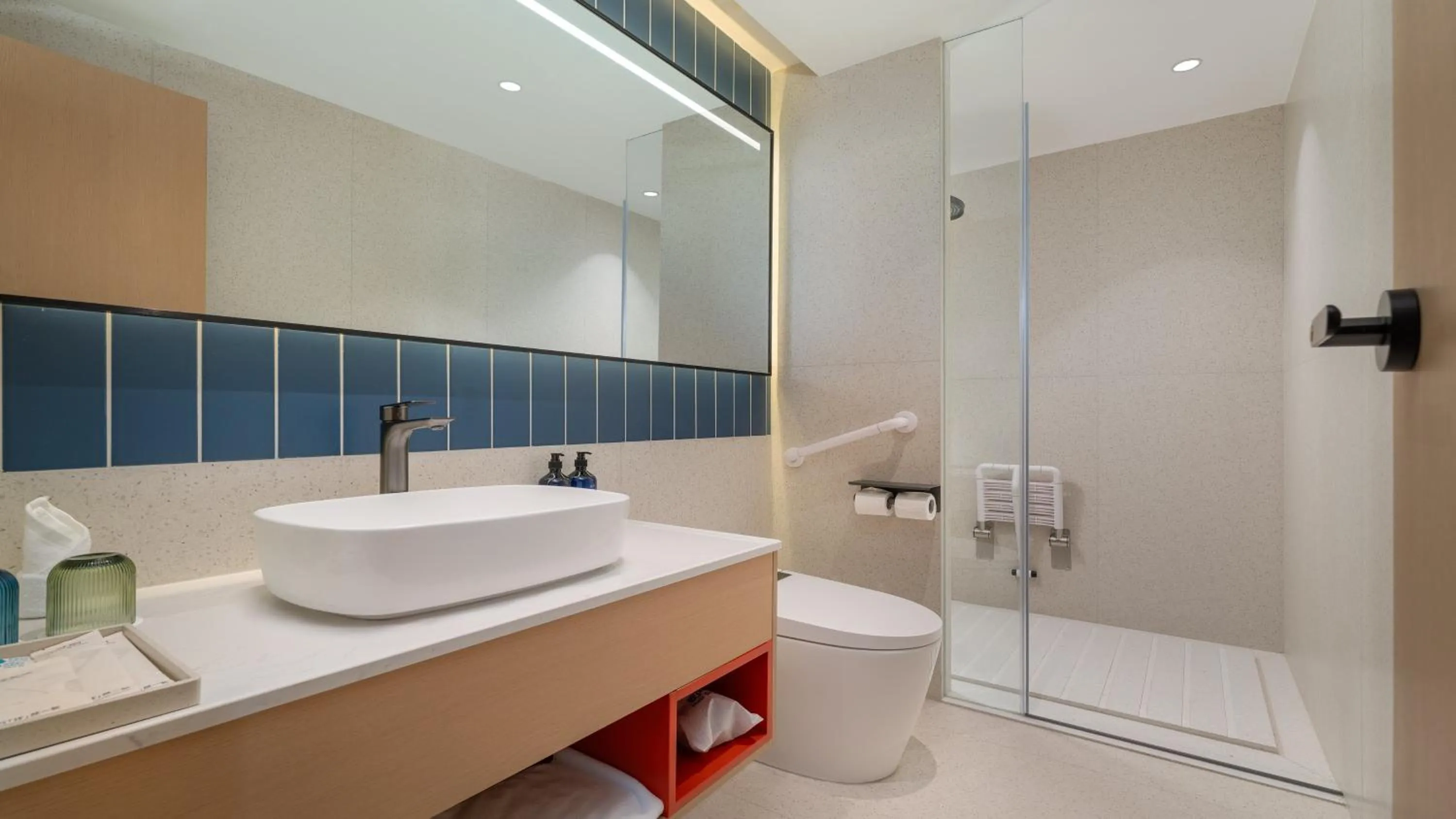 Bathroom in Holiday Inn Express Kunming Yiliang Center by IHG