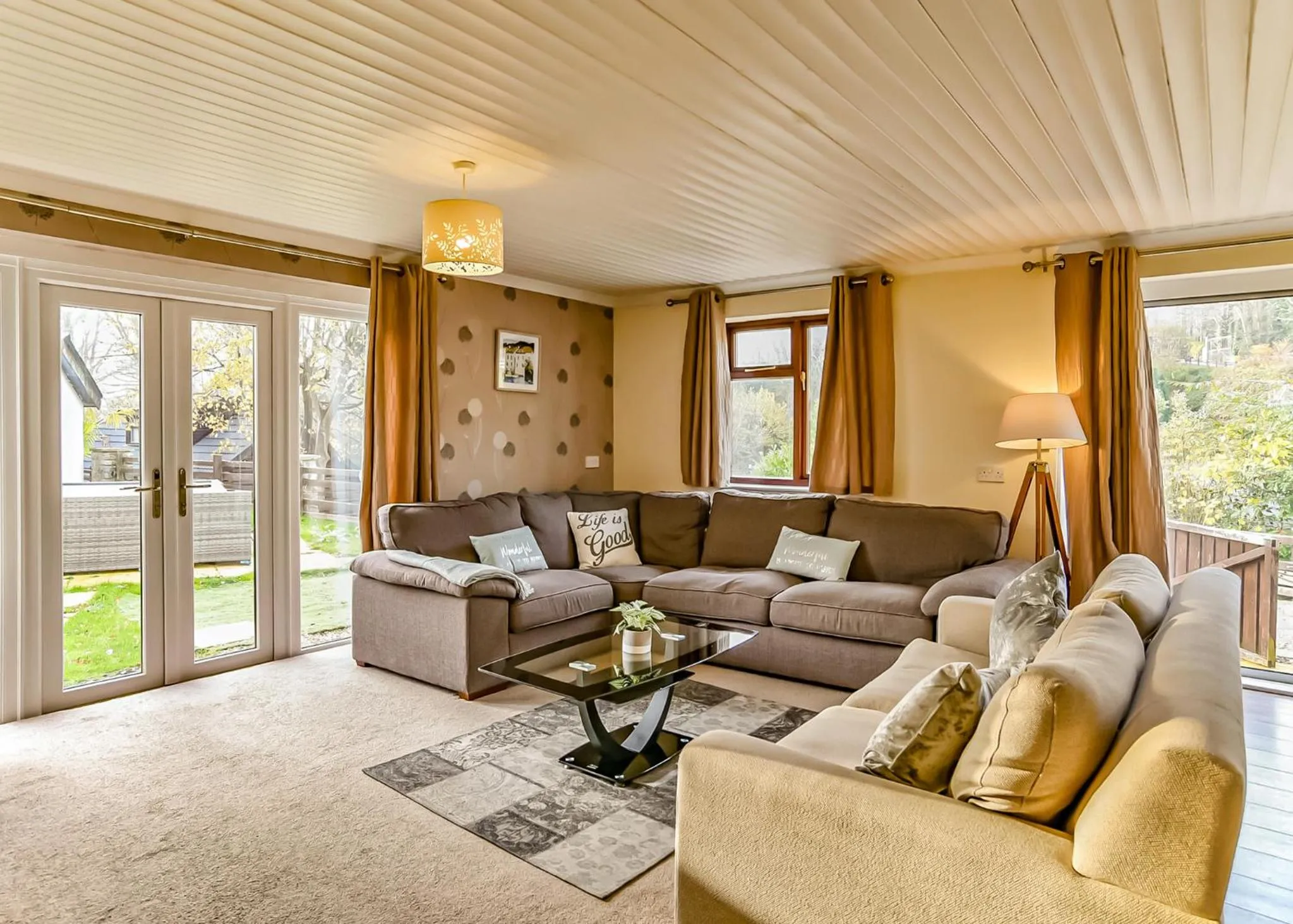 Property building in Herons Lake Retreat