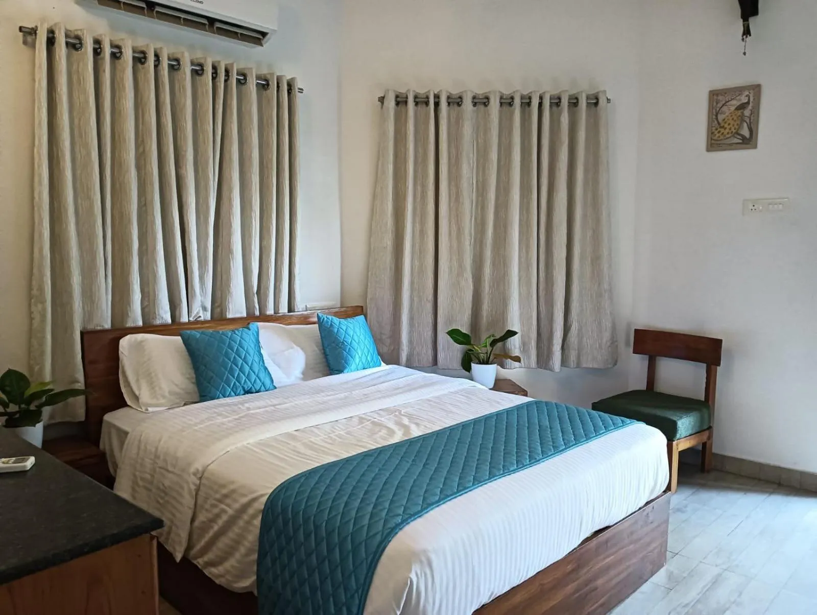 Photo of the whole room, Bed in Om Villa