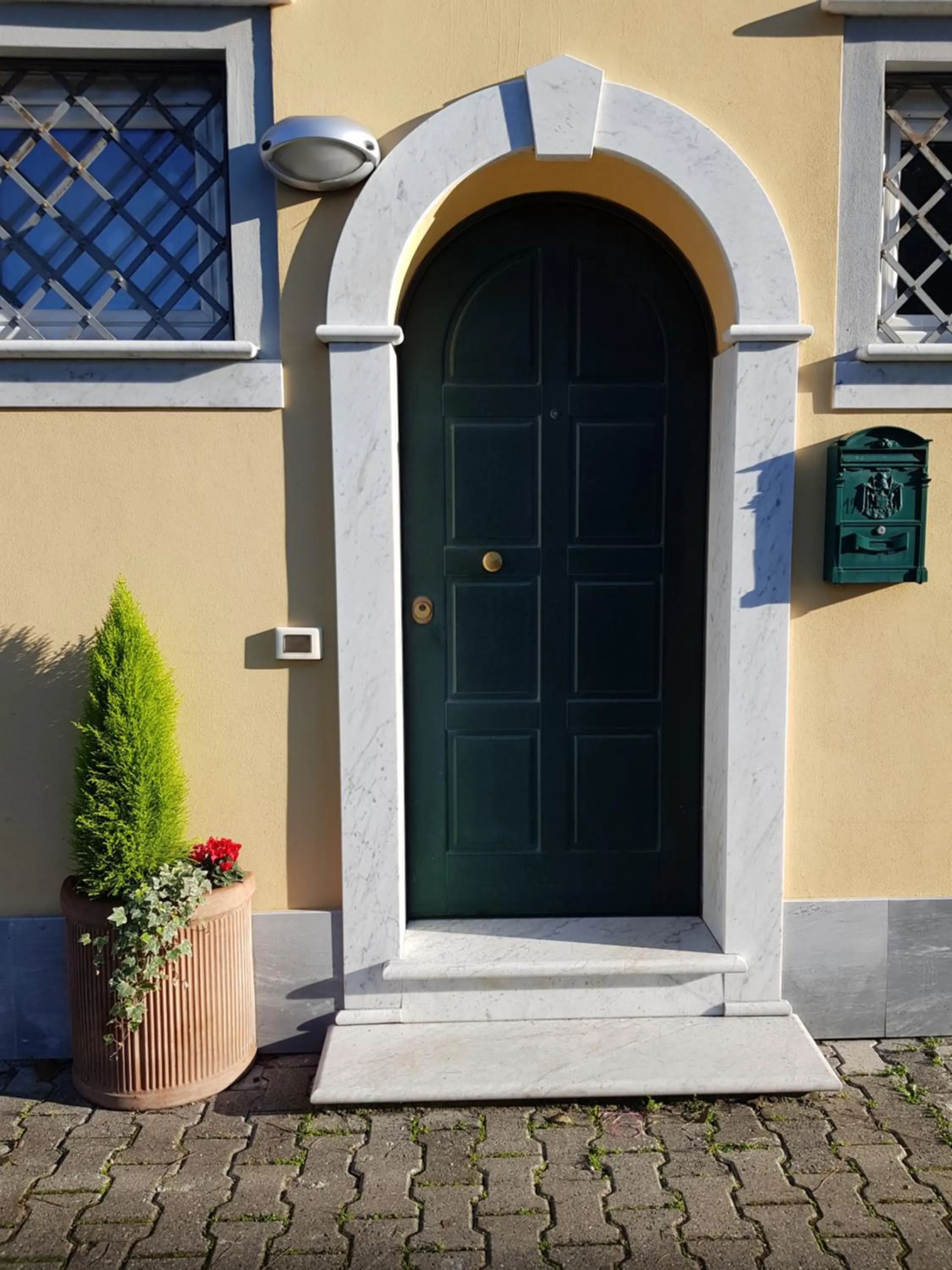 Facade/entrance in Mare e Monti Apartment