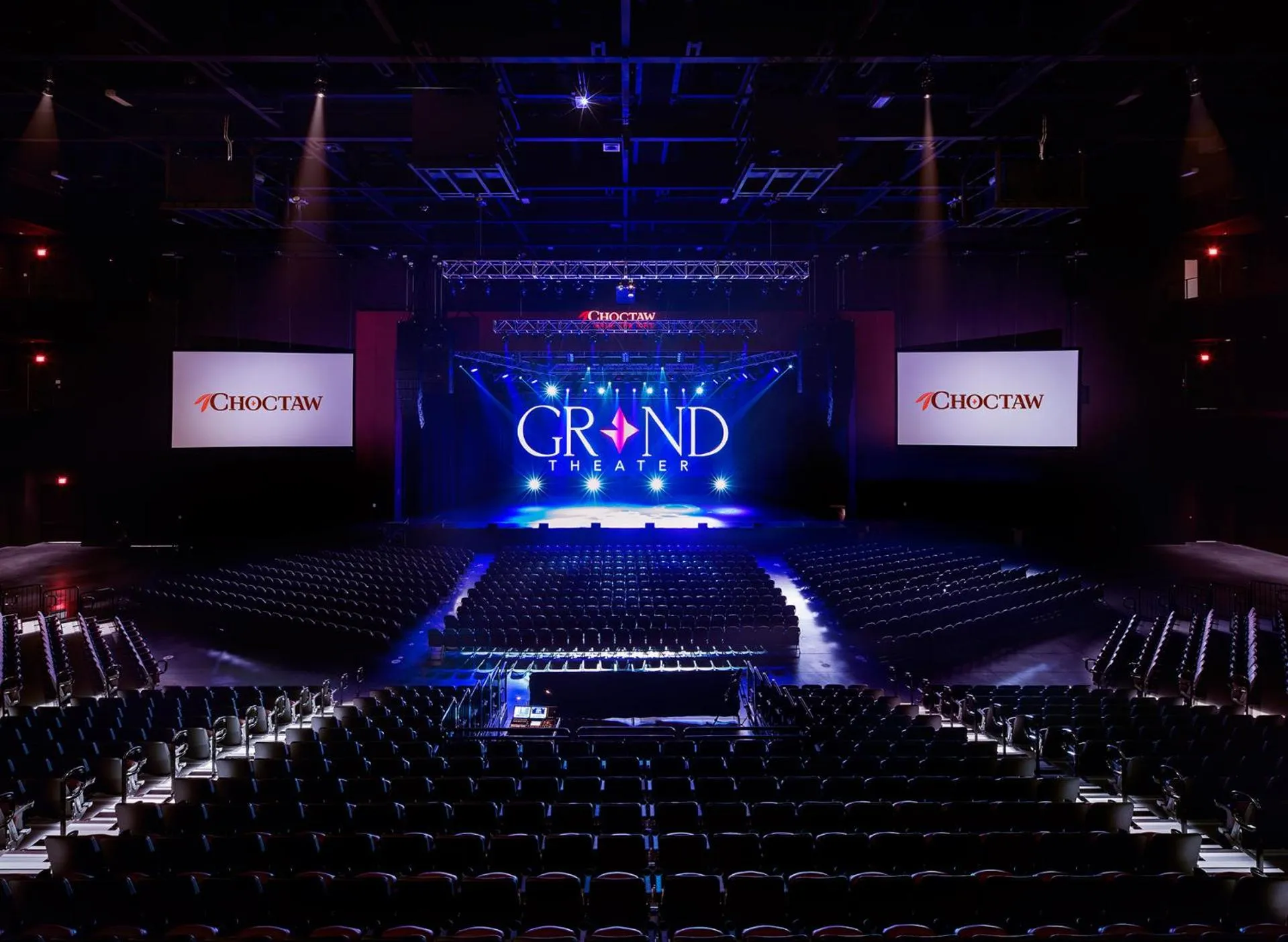 Evening entertainment in Choctaw Casino Resort - Durant