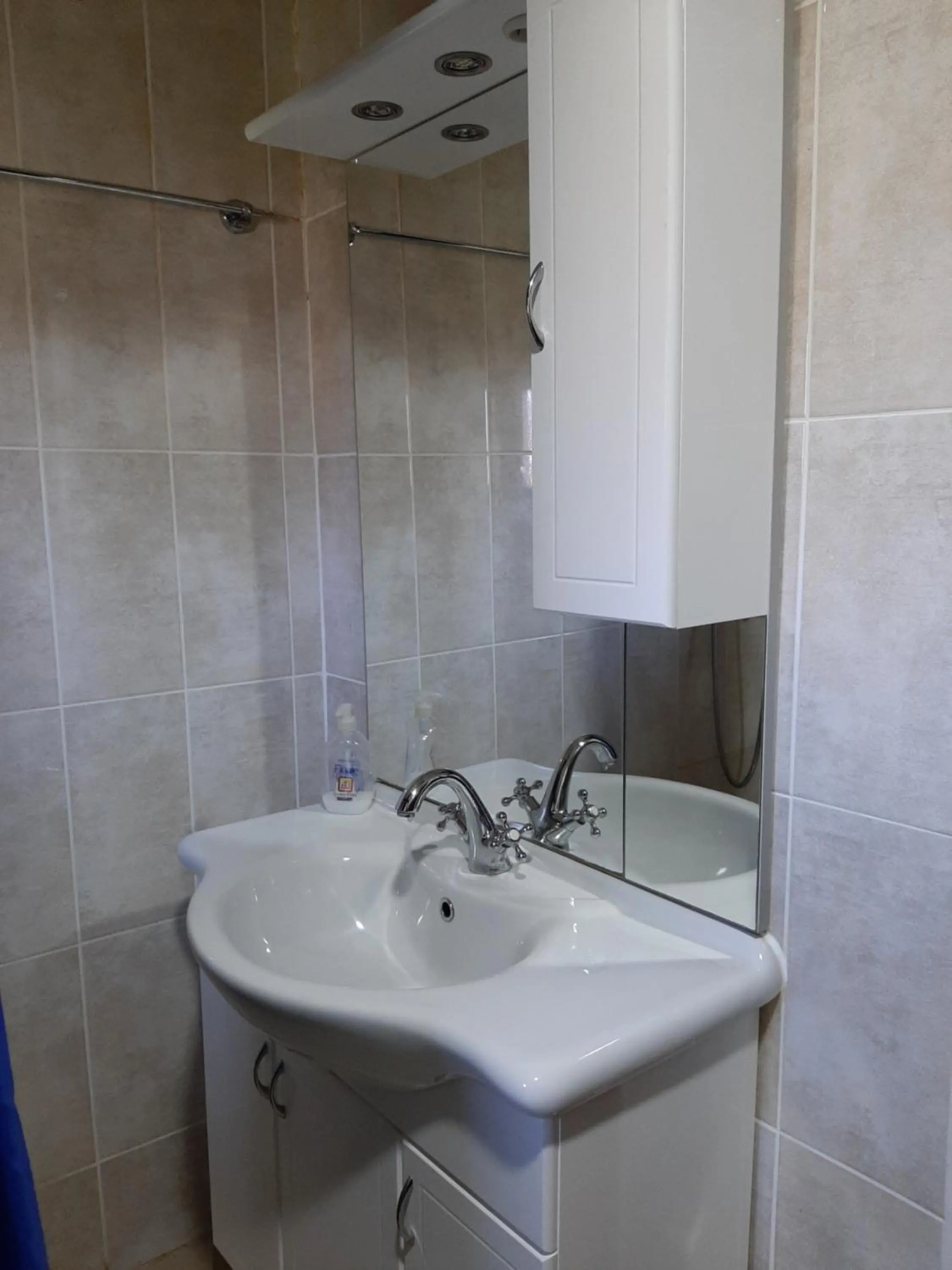 Farmica, Bed&Breakfast, Bazen izdvojen nekoliko minuta hoda