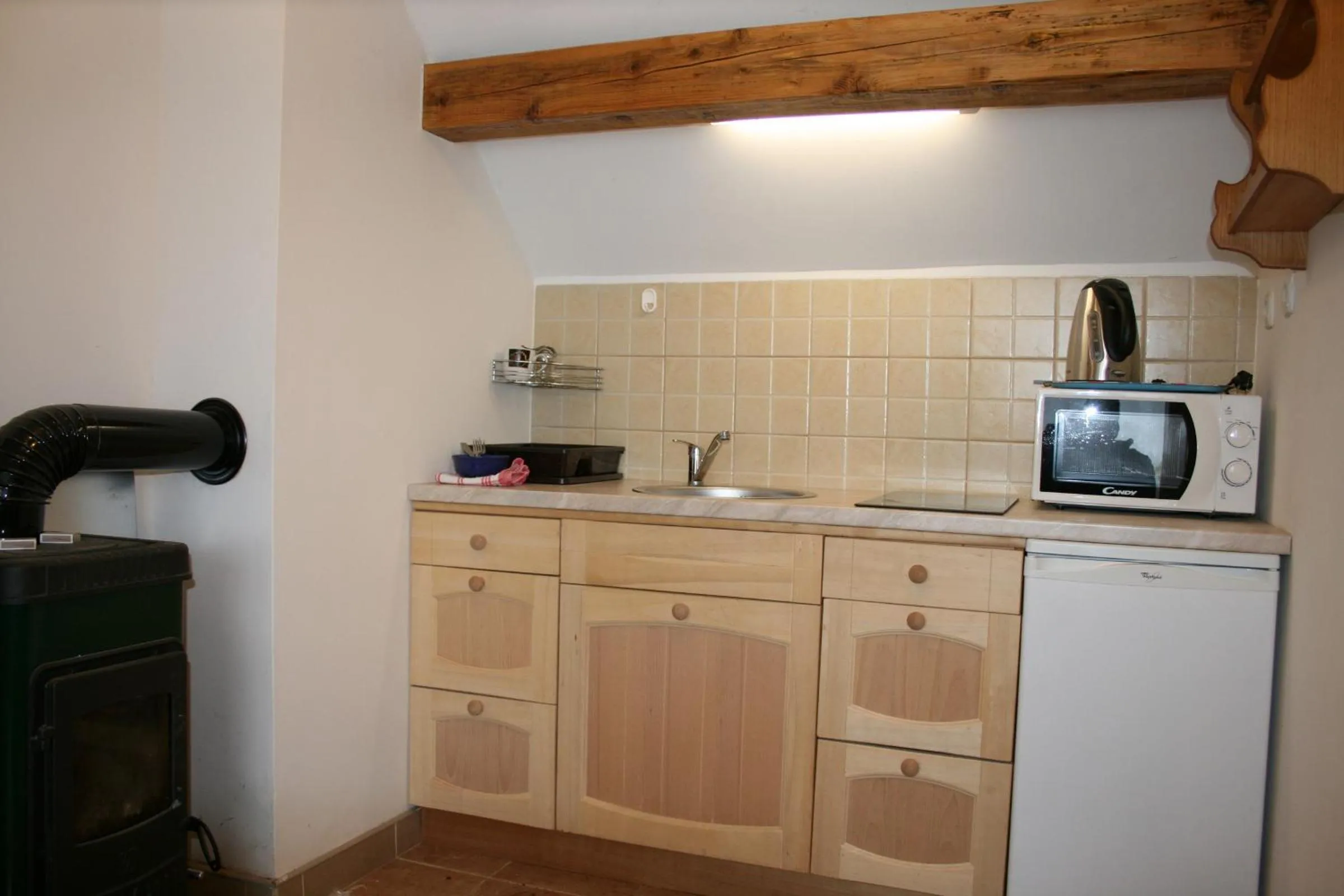 Kitchen or kitchenette in Farmica, Bed&Breakfast, Bazen izdvojen nekoliko minuta hoda
