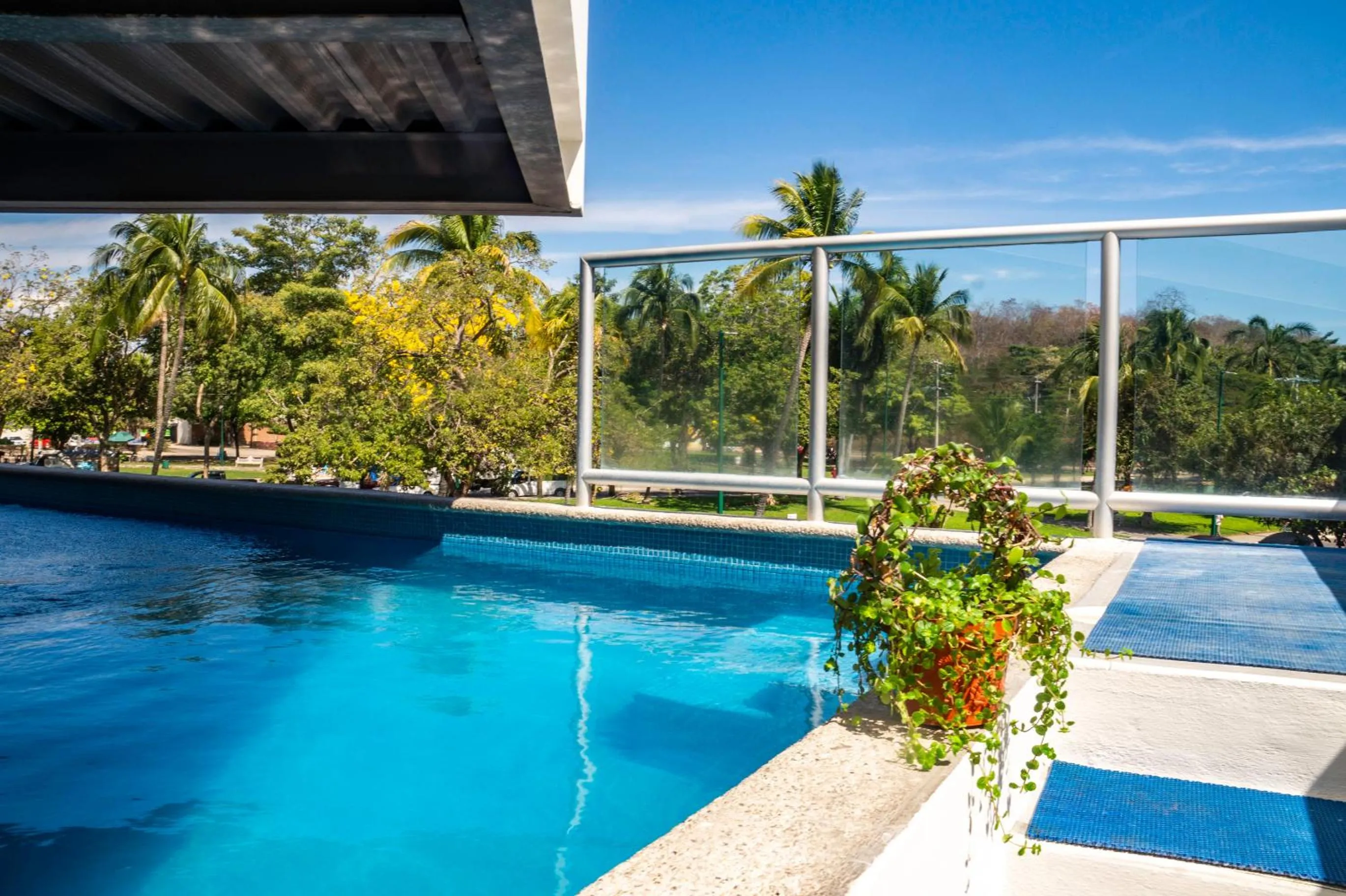 Swimming pool in AM Hotel y Plaza