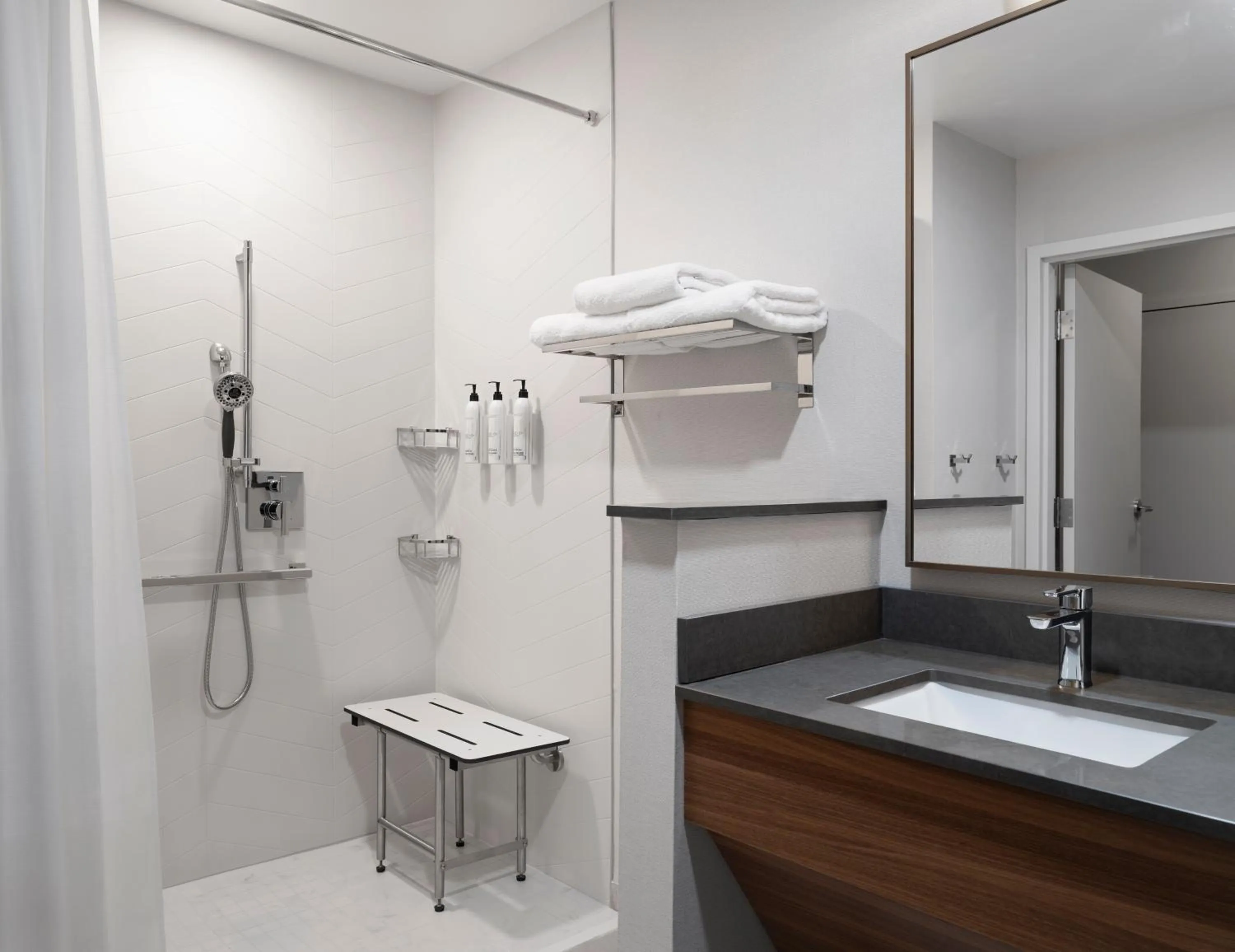 Bathroom in Fairfield by Marriott Inn & Suites Corbin