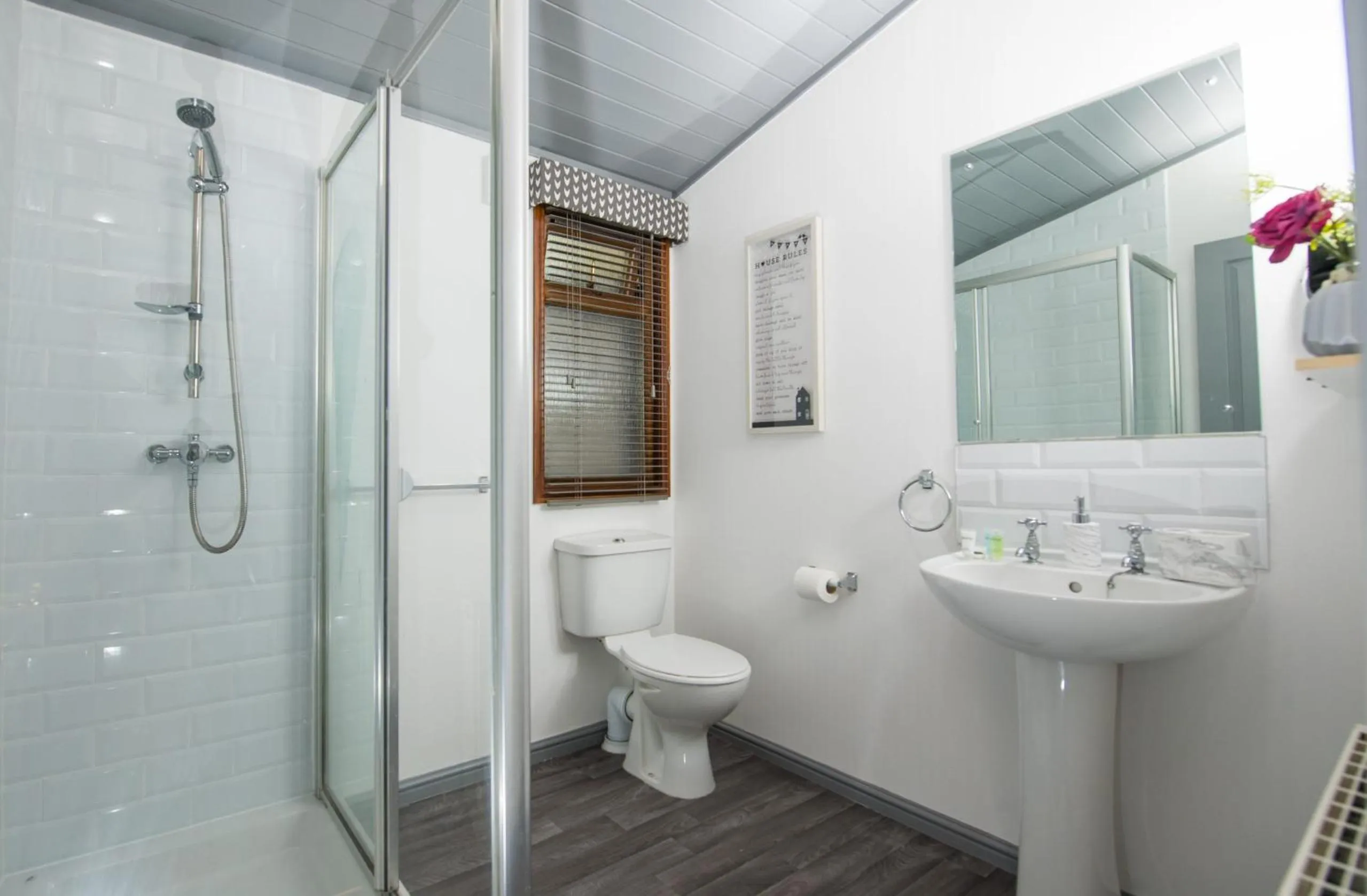 Bathroom in Tan Rallt Holiday Park & Spa