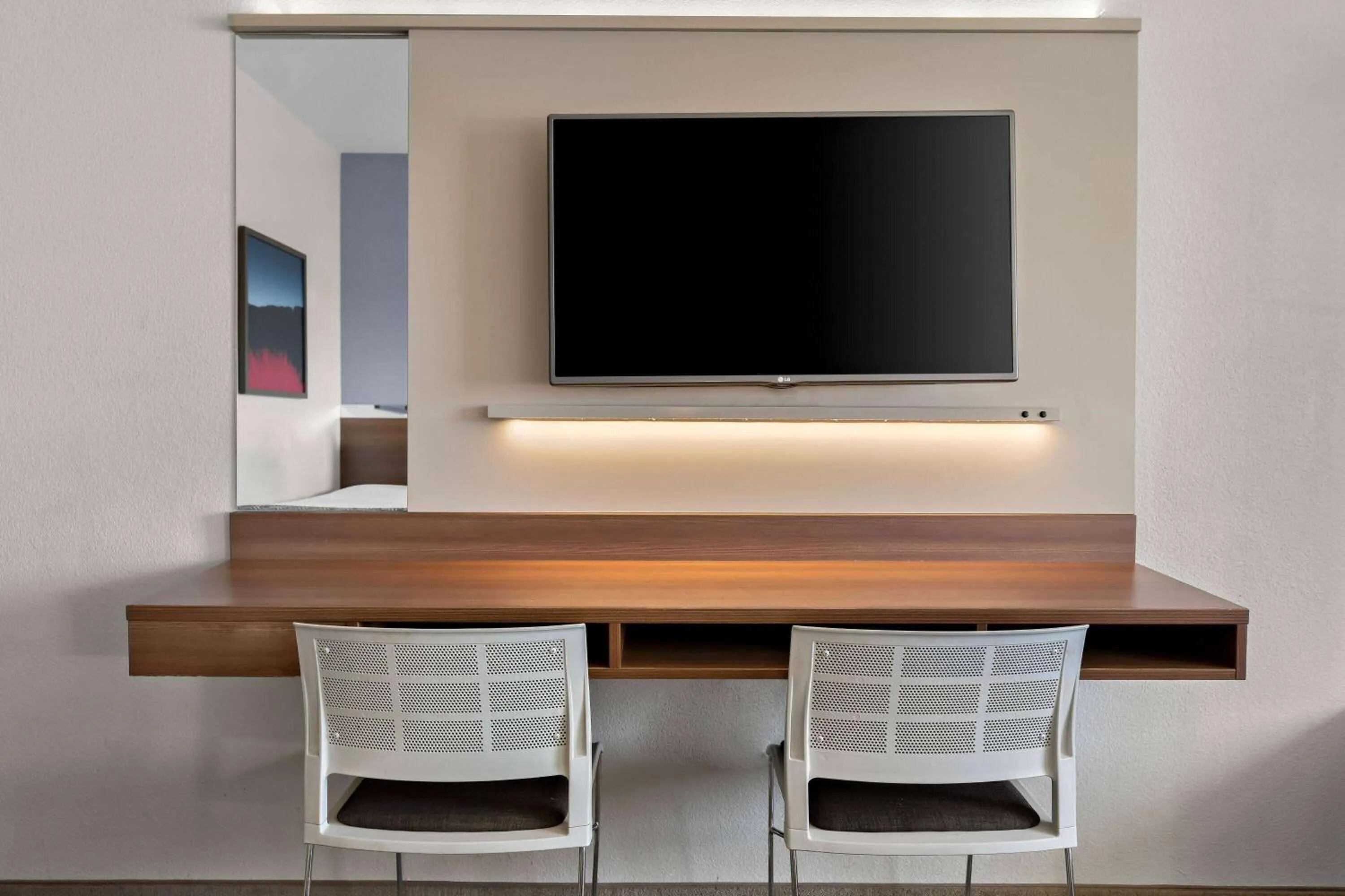 Bed in Microtel Inn & Suites by Wyndham Sweetwater