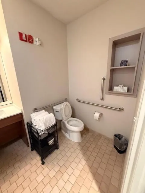 Microtel Inn & Suites by Wyndham Altoona