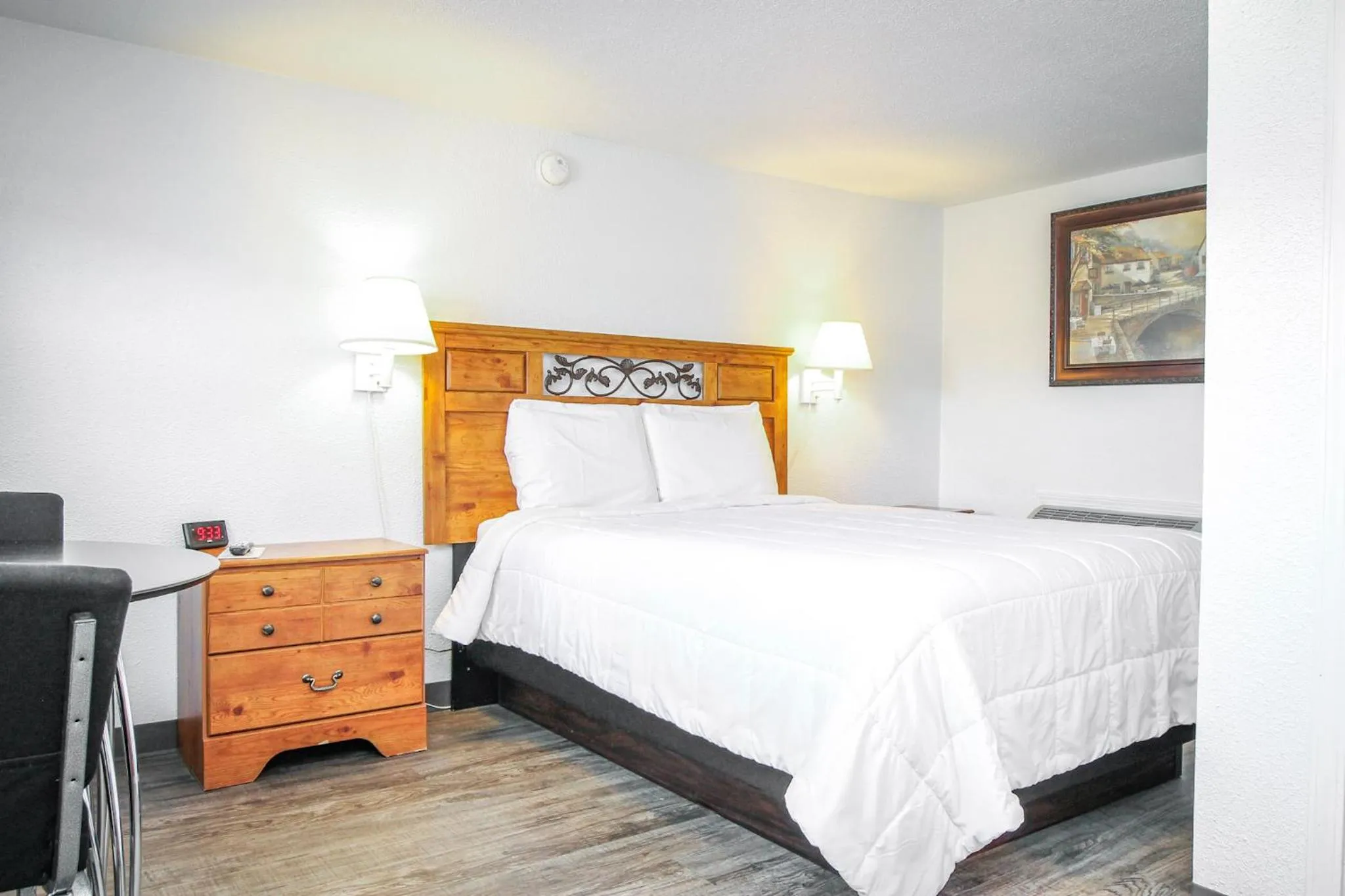 Photo of the whole room, Bed in Baker City Motel & RV