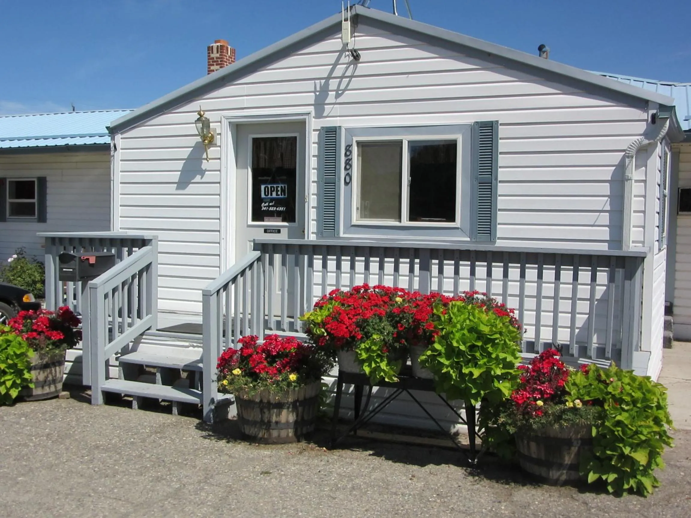 Property building in Baker City Motel & RV