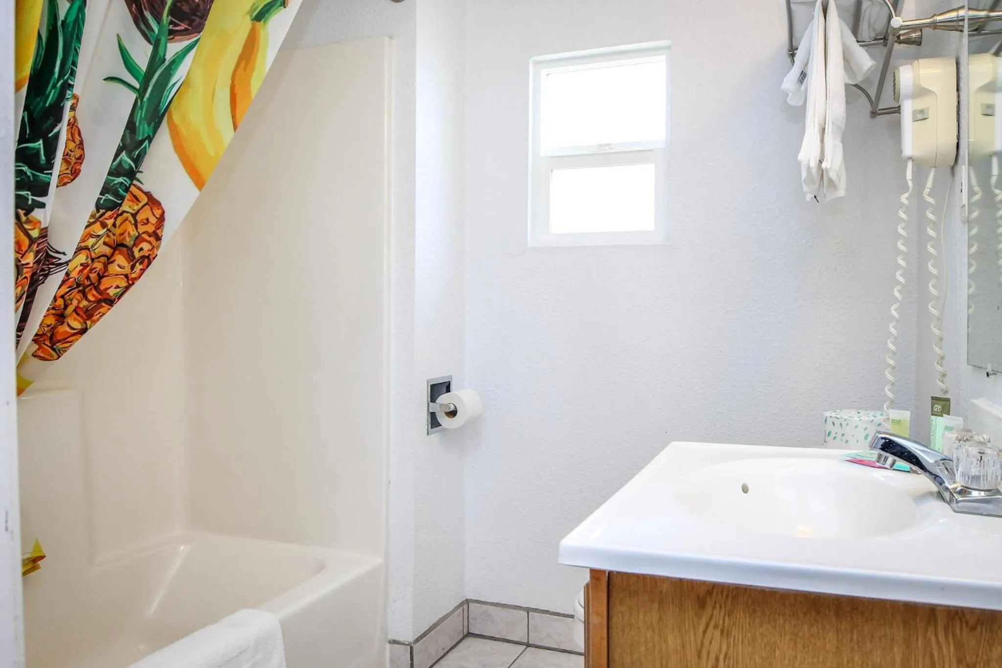 Bathroom in Baker City Motel & RV