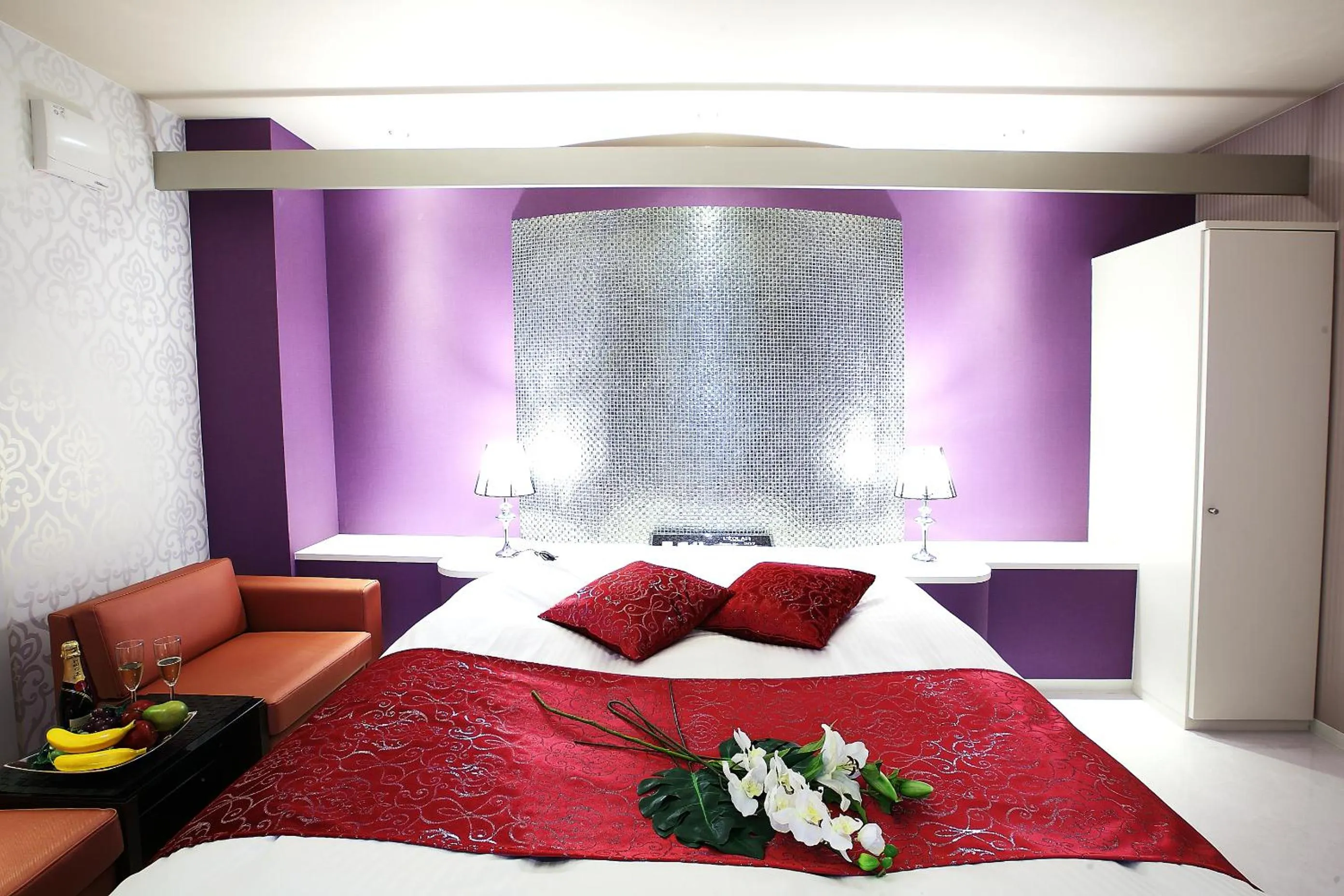 Bed in Hotel L'eclair (Adult Only)