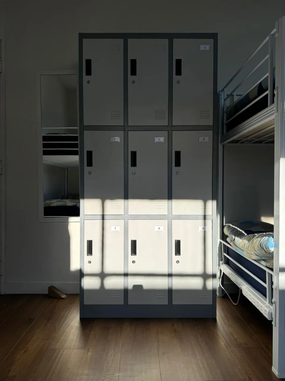 locker in Backpackers Central Hamilton