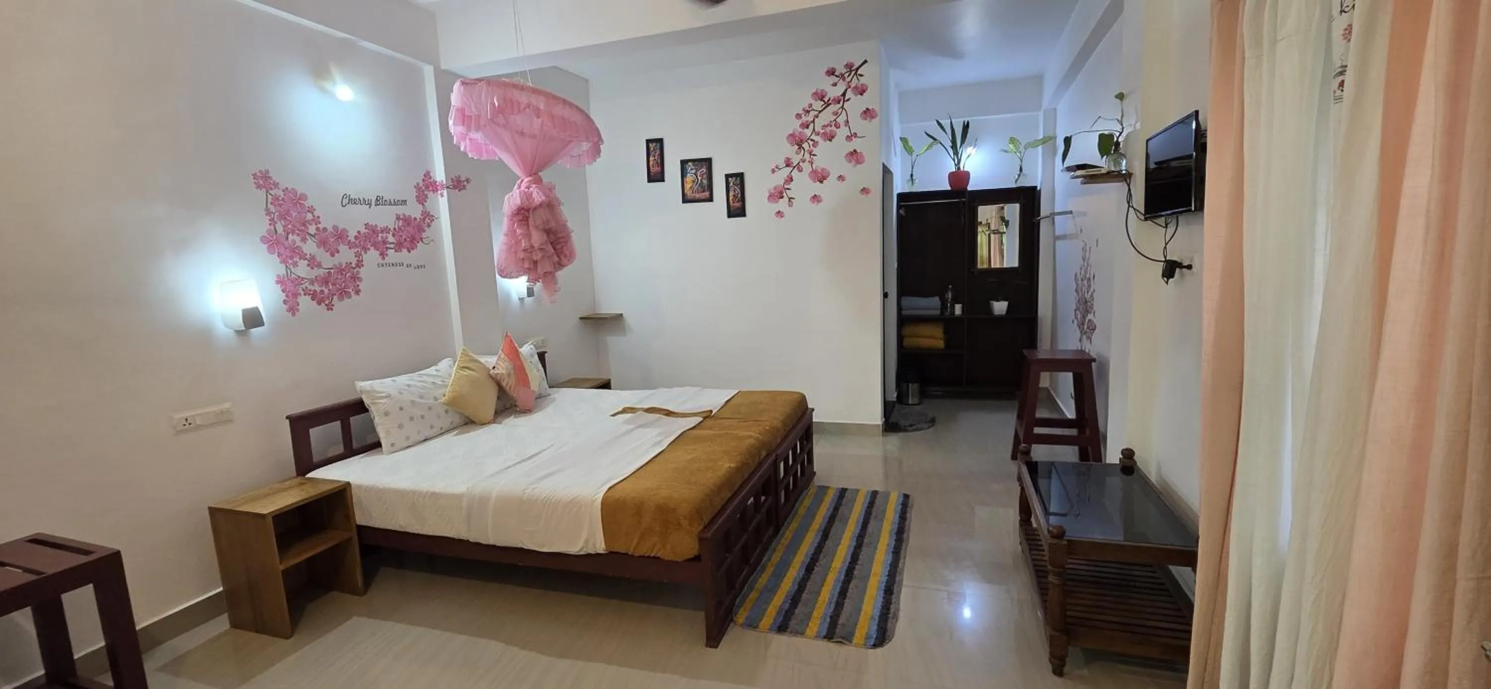 Bed in Periyar Inn