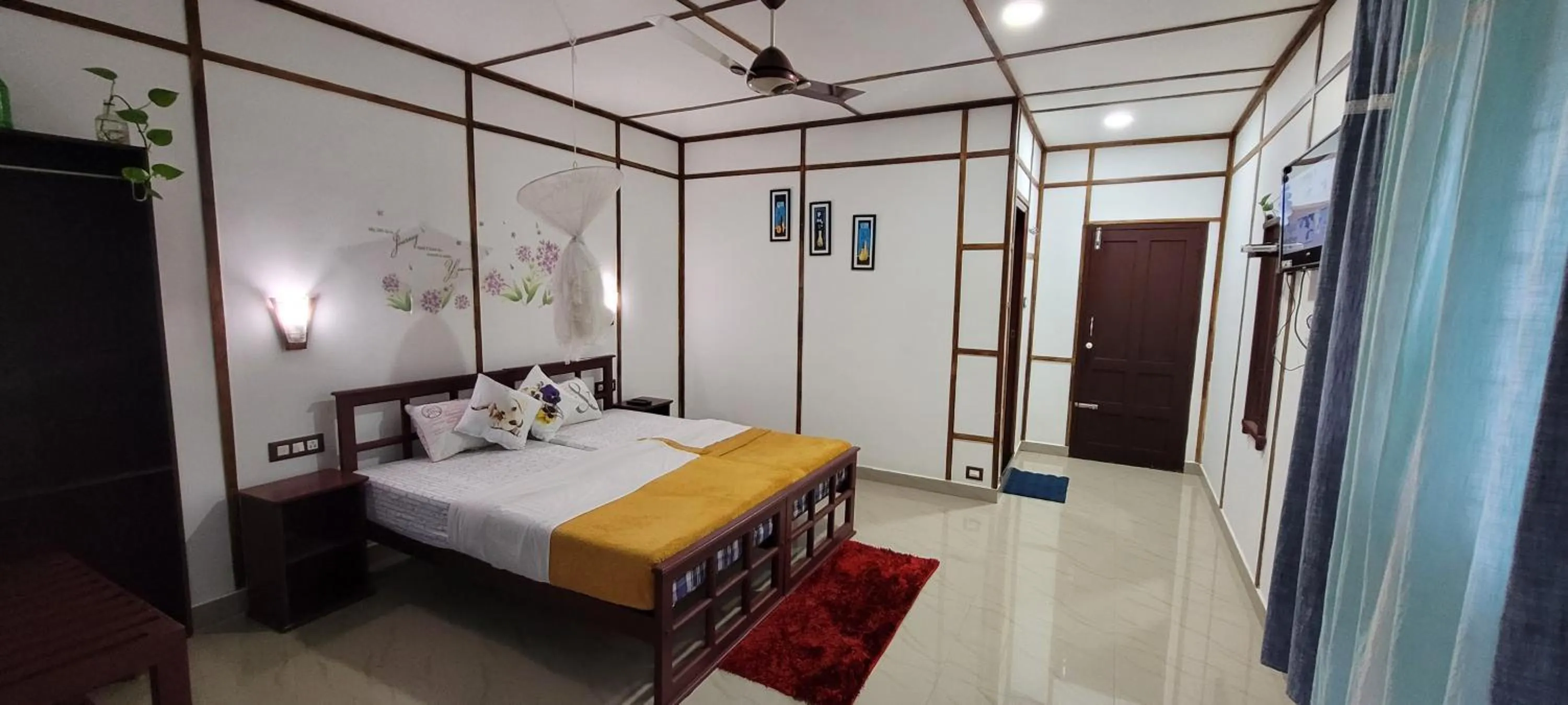 Bed in Periyar Inn