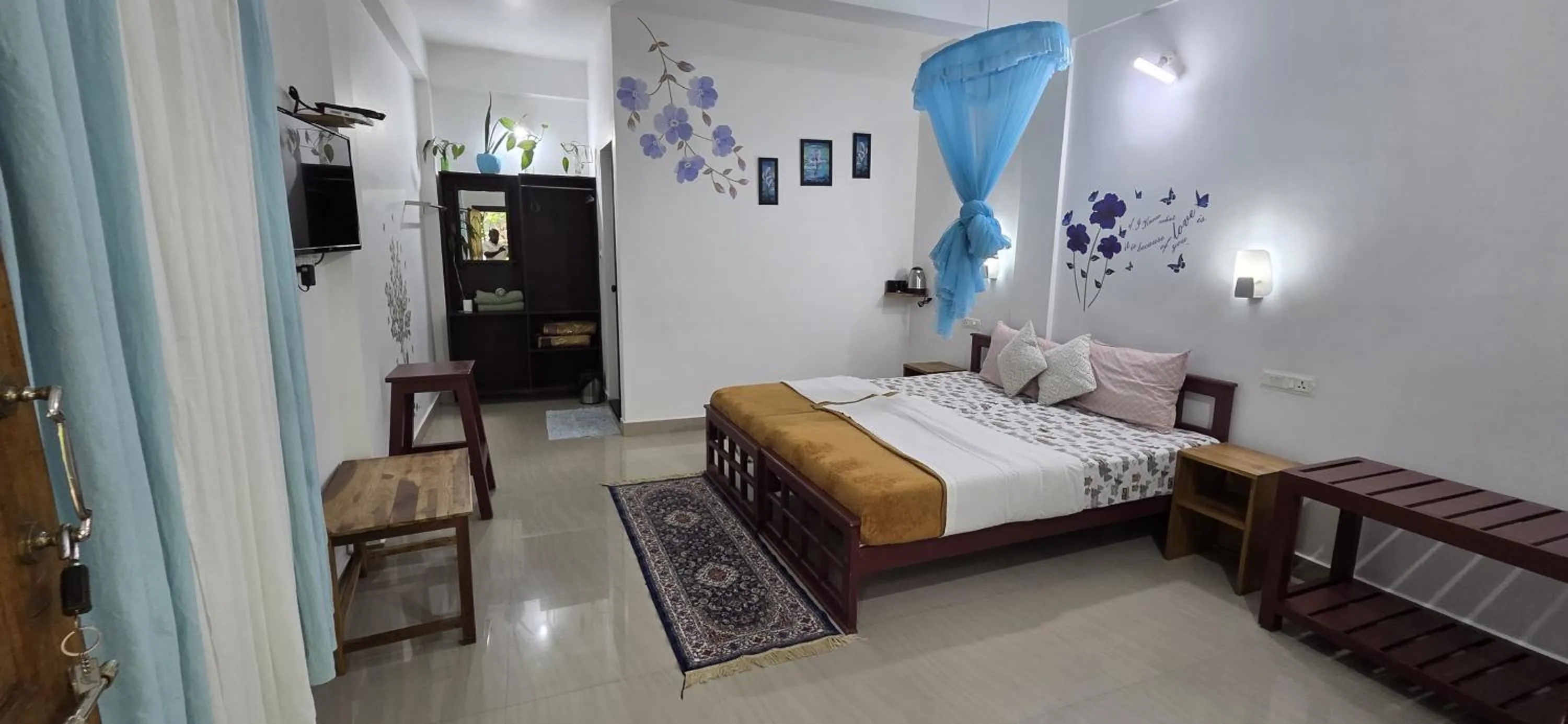 Bed in Periyar Inn
