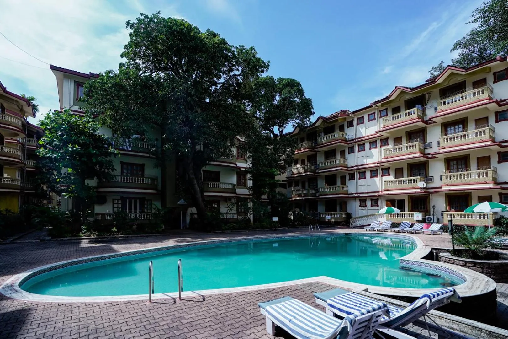 Facade/entrance in Lillywoods Highland Beach Resort- Candolim