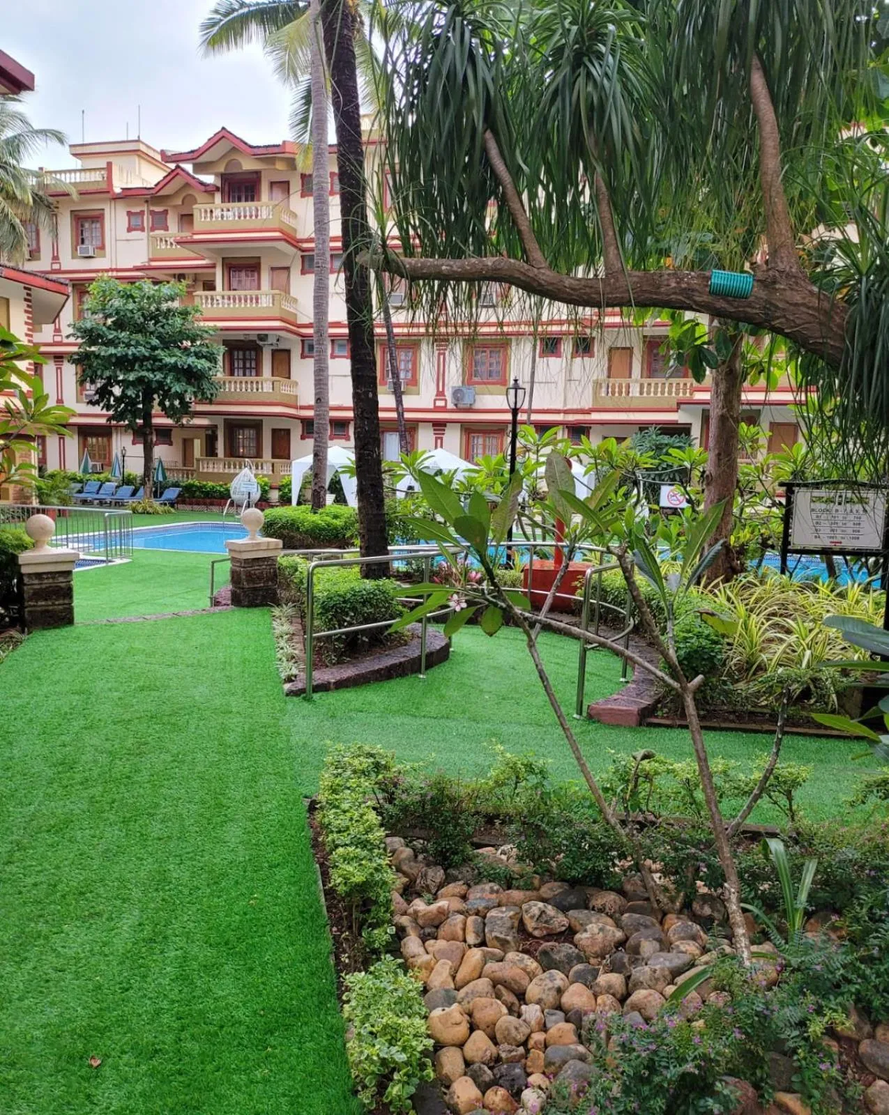 Property building in Lillywoods Highland Beach Resort- Candolim