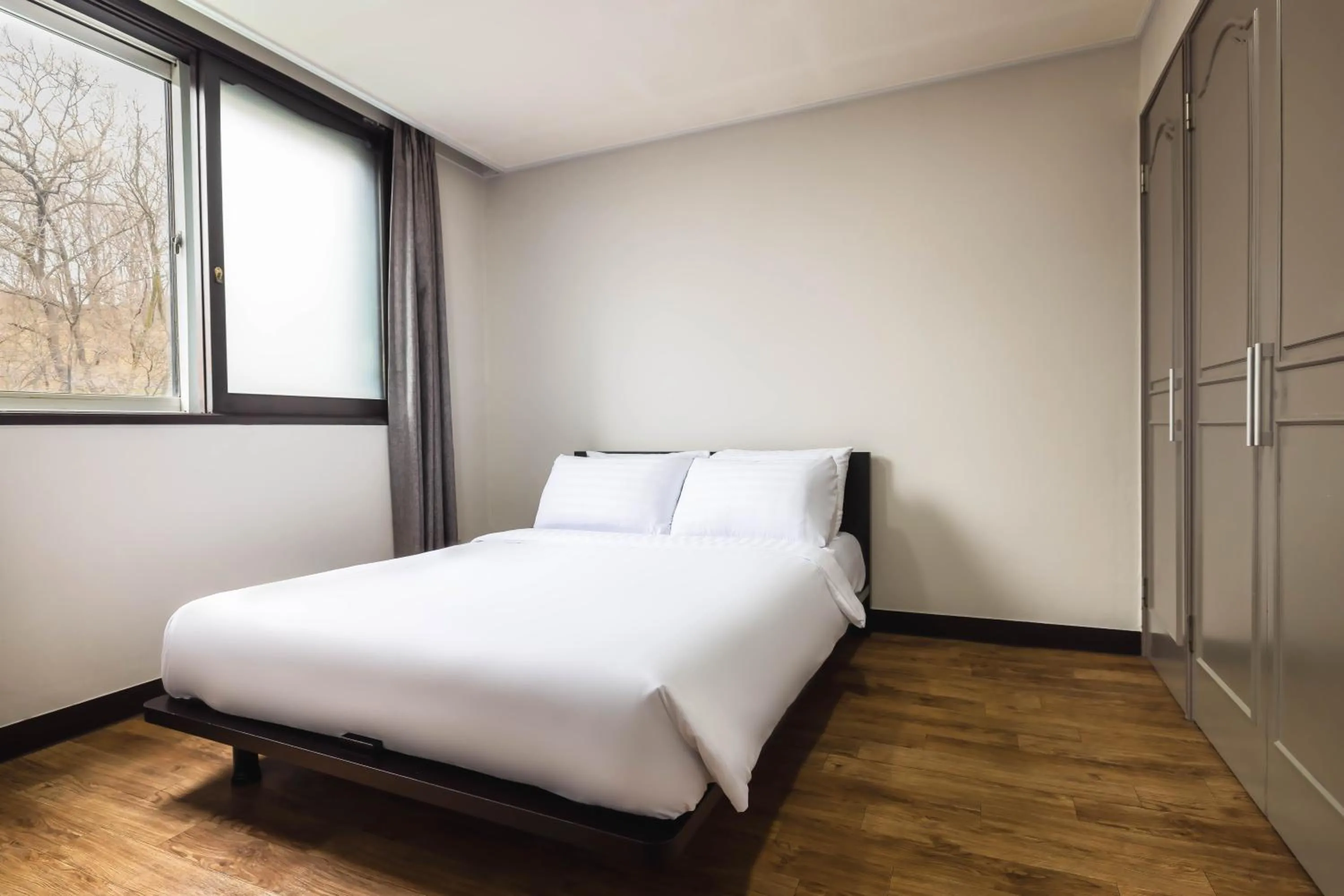 Bedroom, Bed in KensingtonResort JirisanNamwon