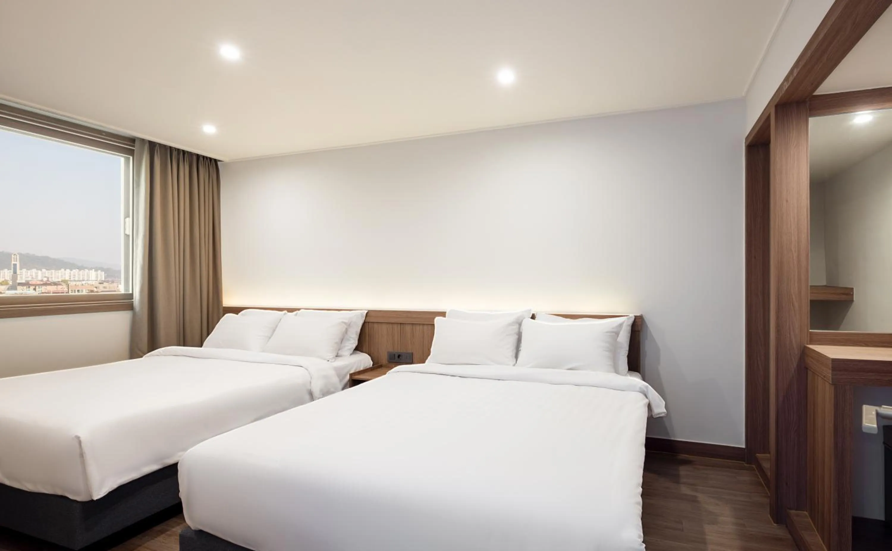 Bedroom, Bed in KensingtonResort JirisanNamwon