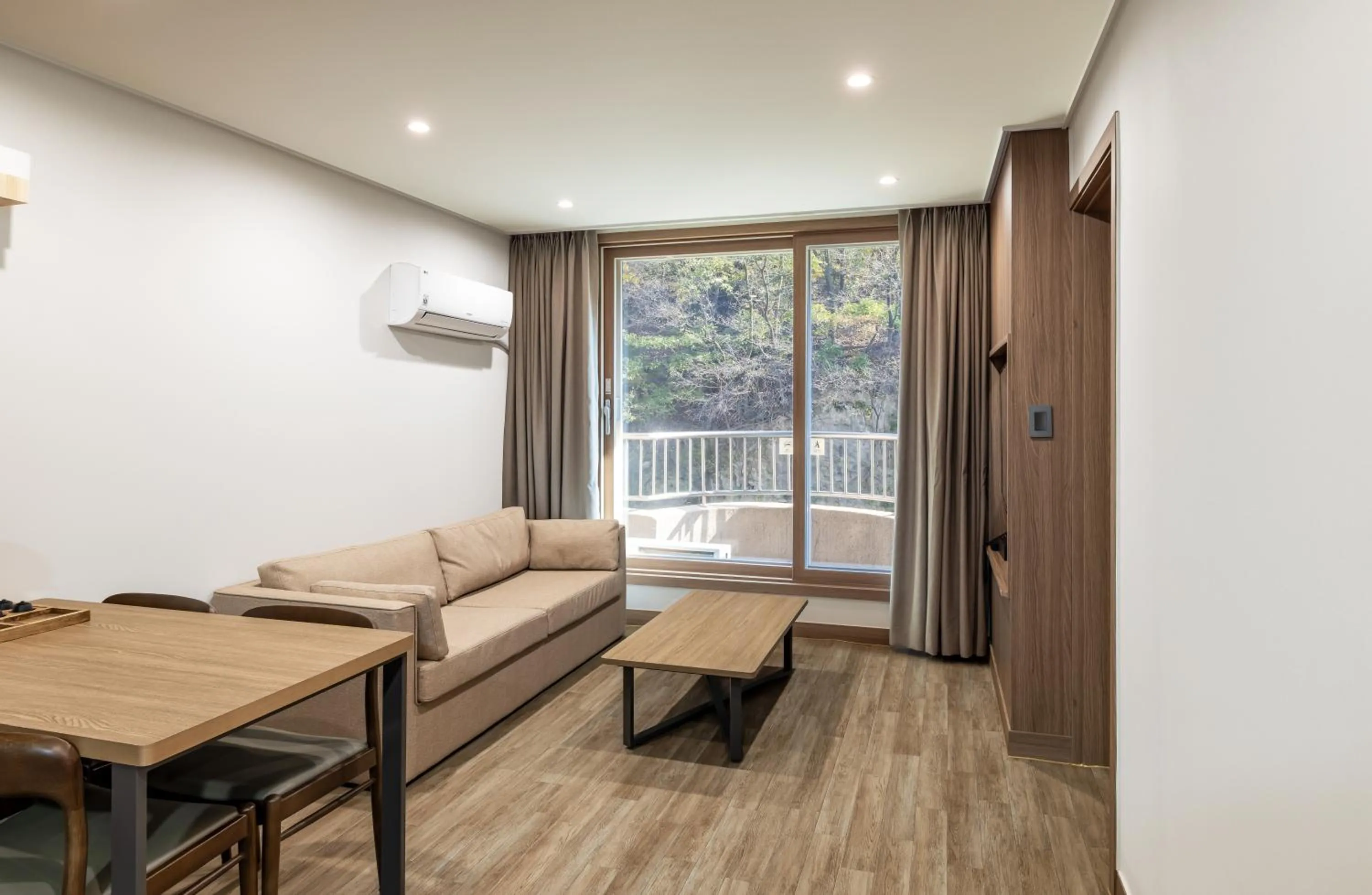 Living room in KensingtonResort JirisanNamwon