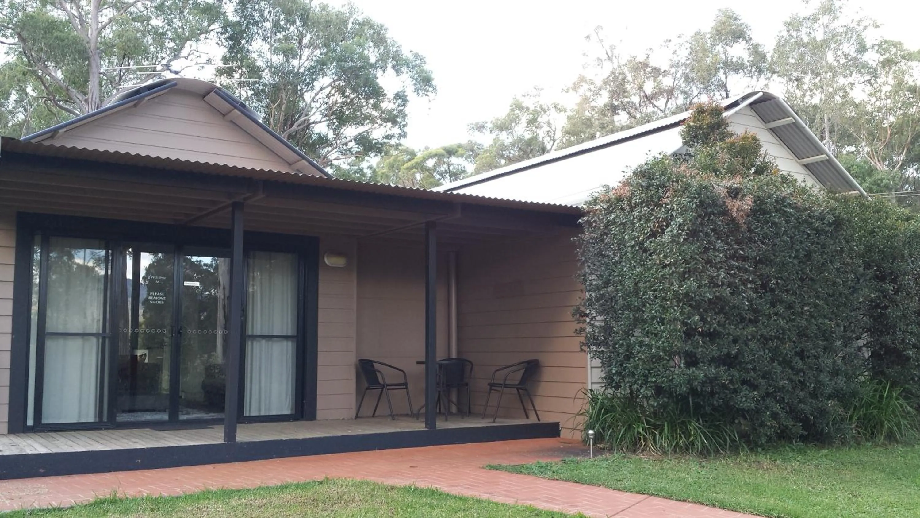 Facade/entrance in Hunter Valley Retreat