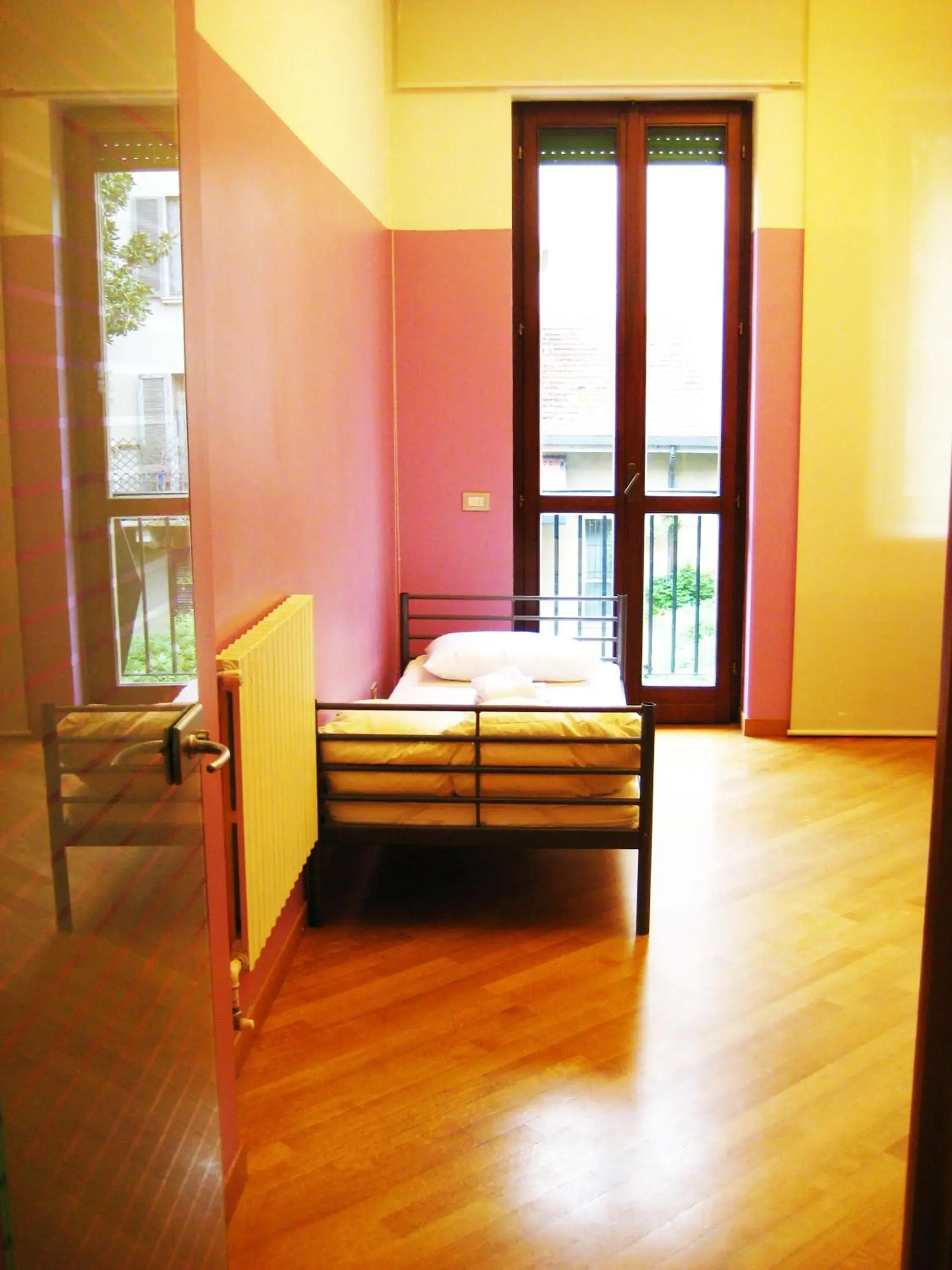 Bed in 8-Bed Mixed Dormitory Room in Panda Hostel Bed in 8-Bed Mixed Dormitory Room in Panda Hostel